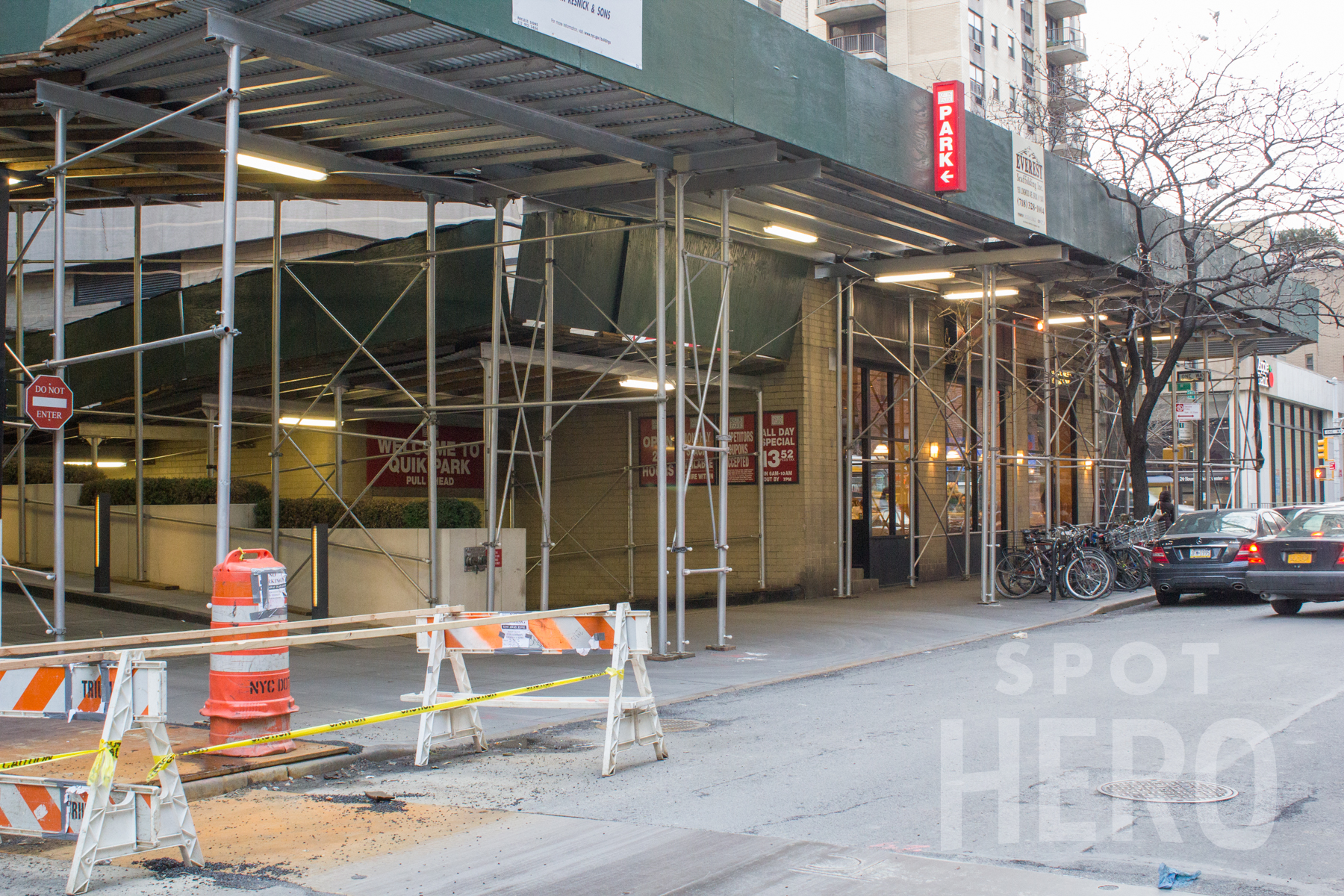 Photo of 400 E 81st St. - Valet