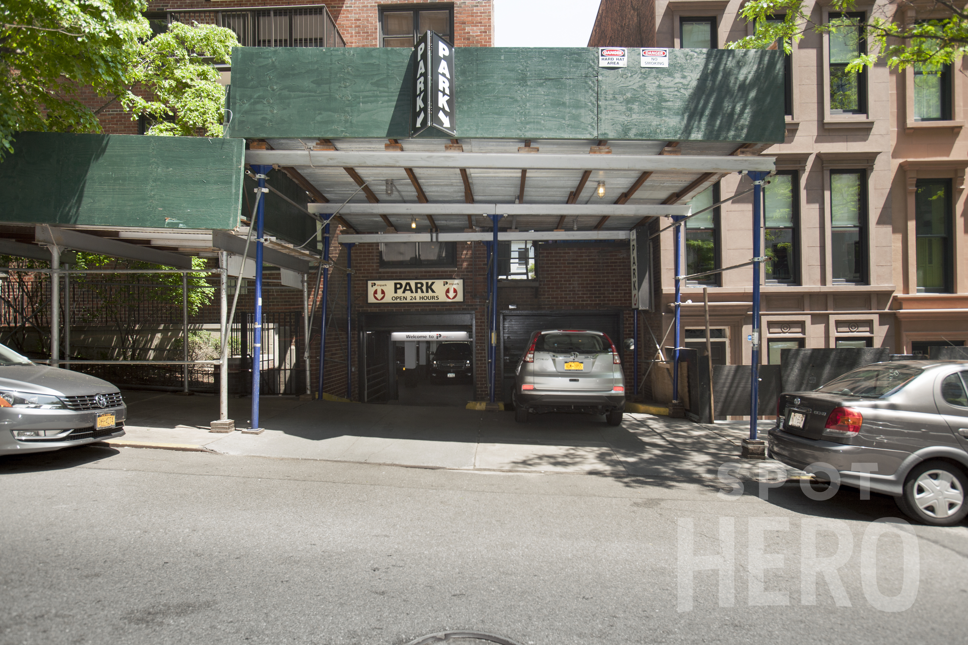 Photo of 115 E 94th St. - (1199 Park Ave. Valet Garage)