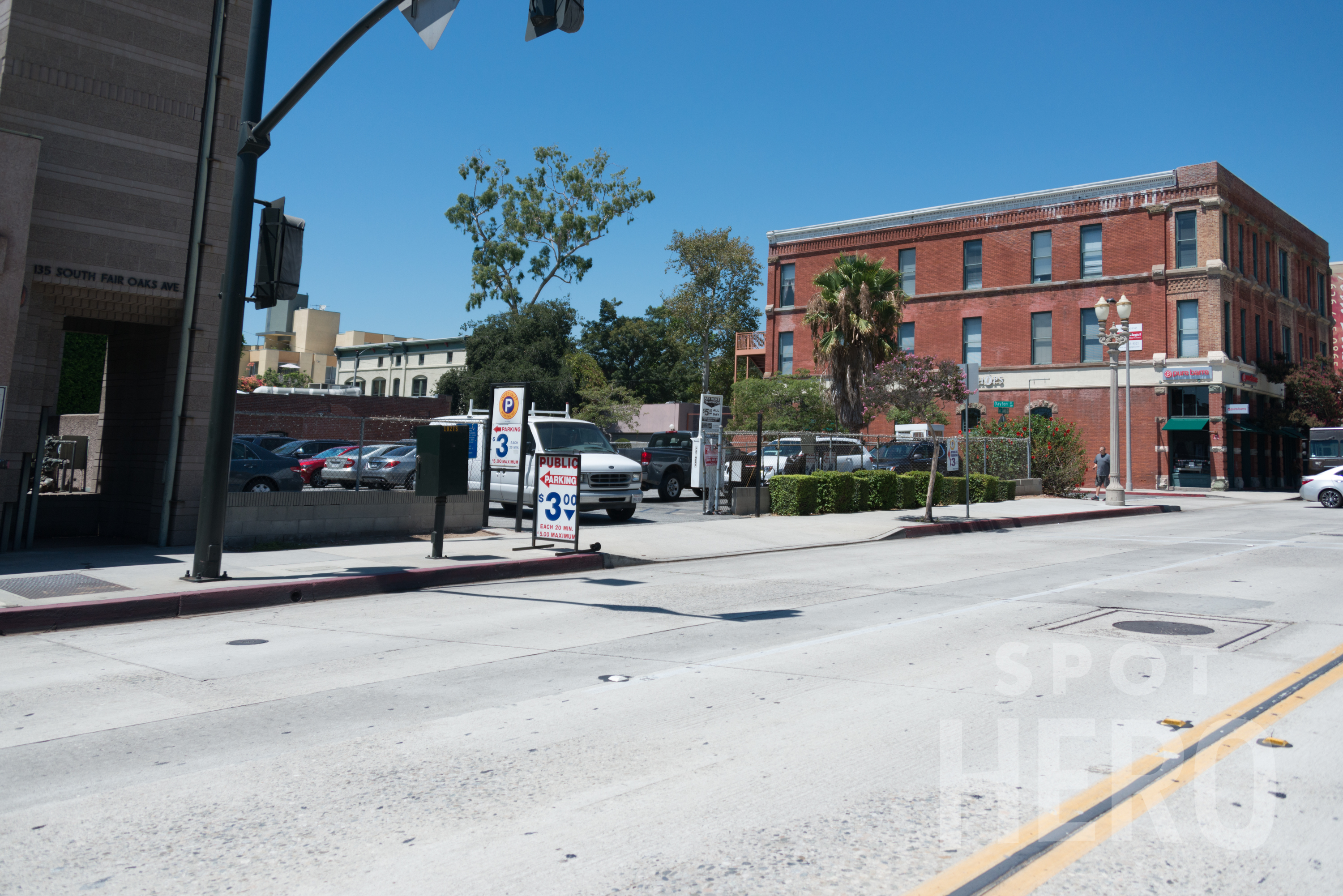 Photo of 135 S Fair Oaks Ave (8 W Dayton). - Lot