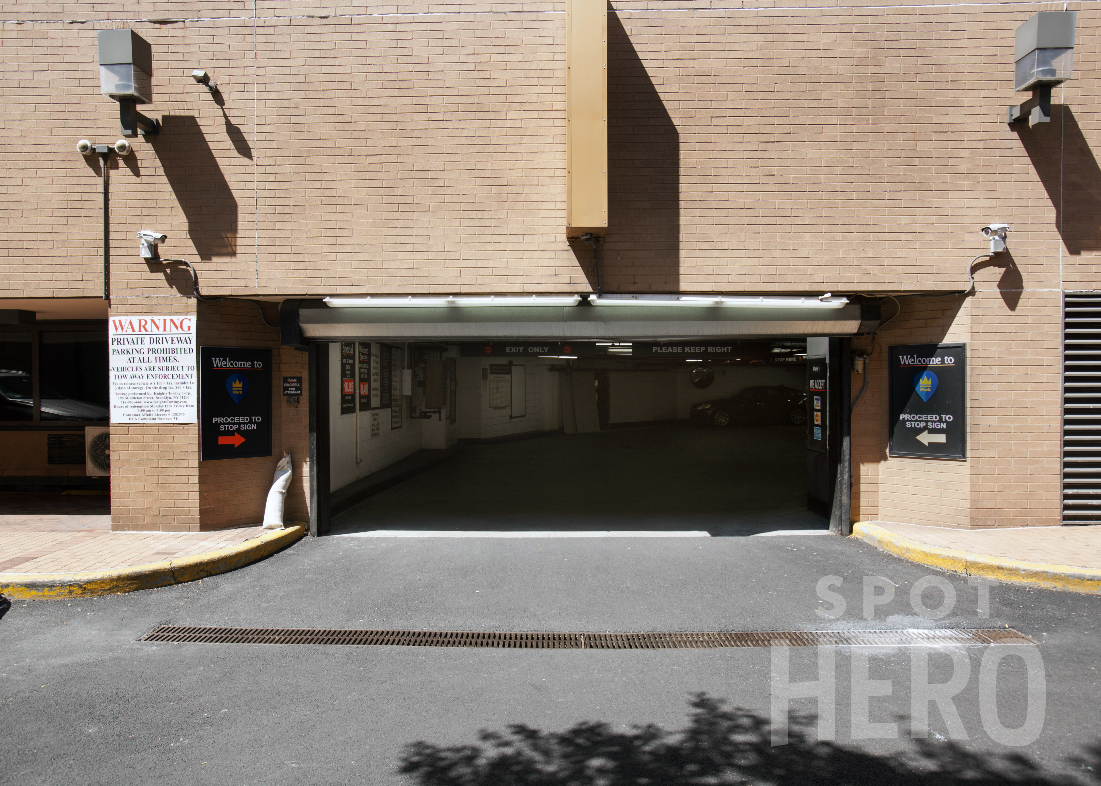 Photo of 475 E 36th St. - Garage