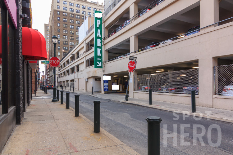 Photo of 1327 Locust St. - PH003 - Juniper & Locust Garage