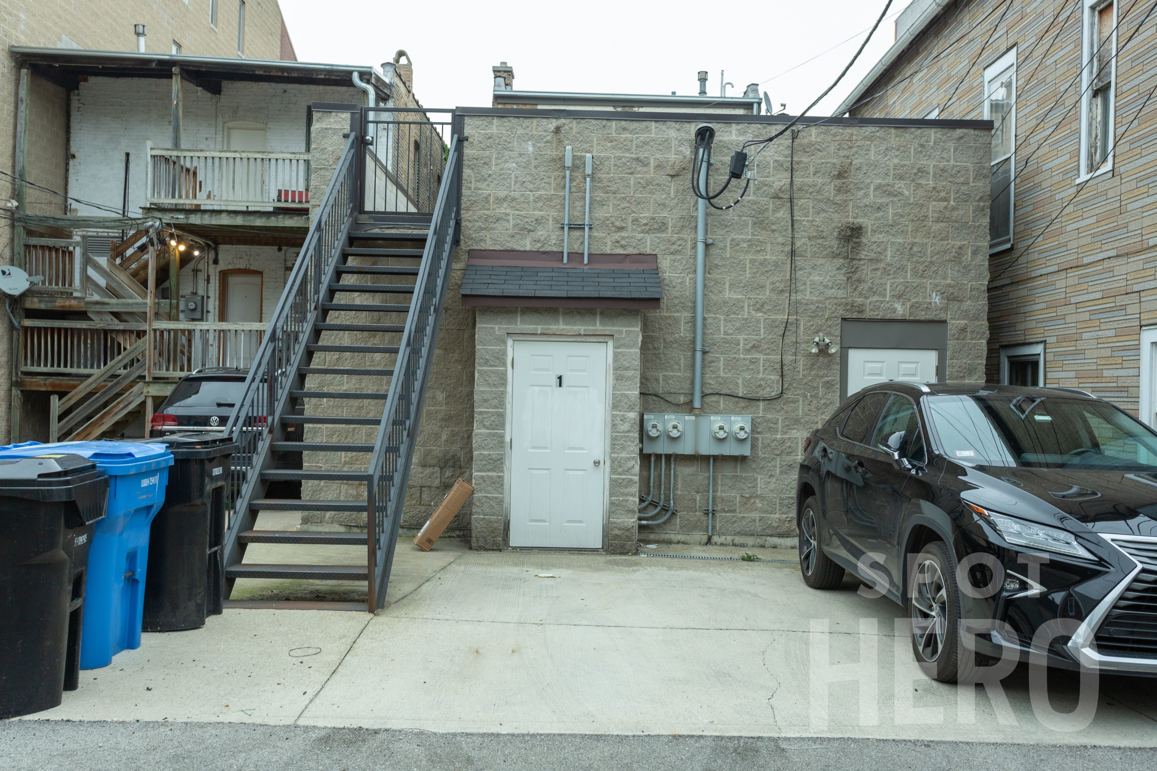 Photo of 3712 N Southport Ave. - Spot #1