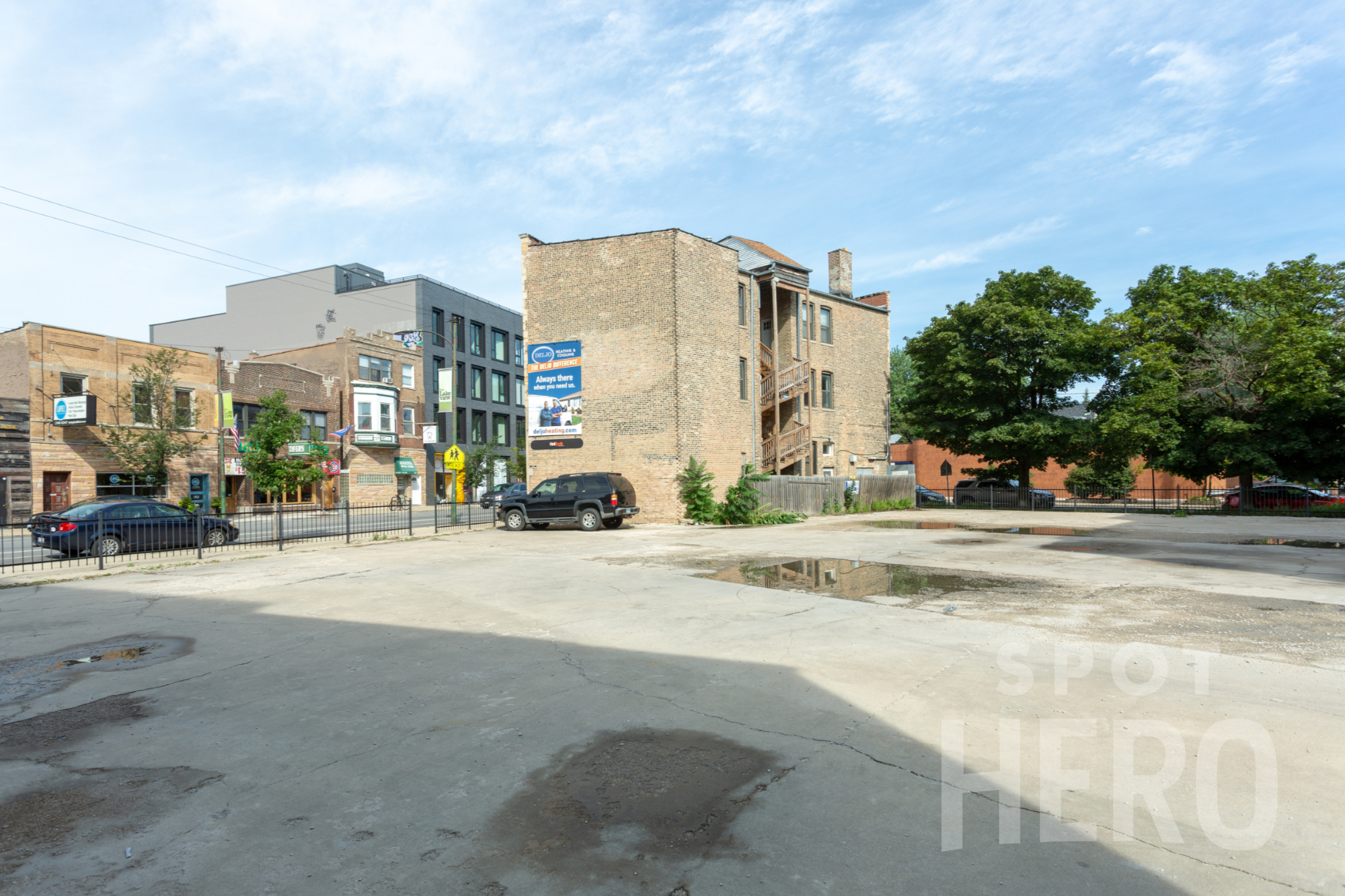 Photo of 1717 W Cornelia Ave. (3449 N Lincoln Ave.)