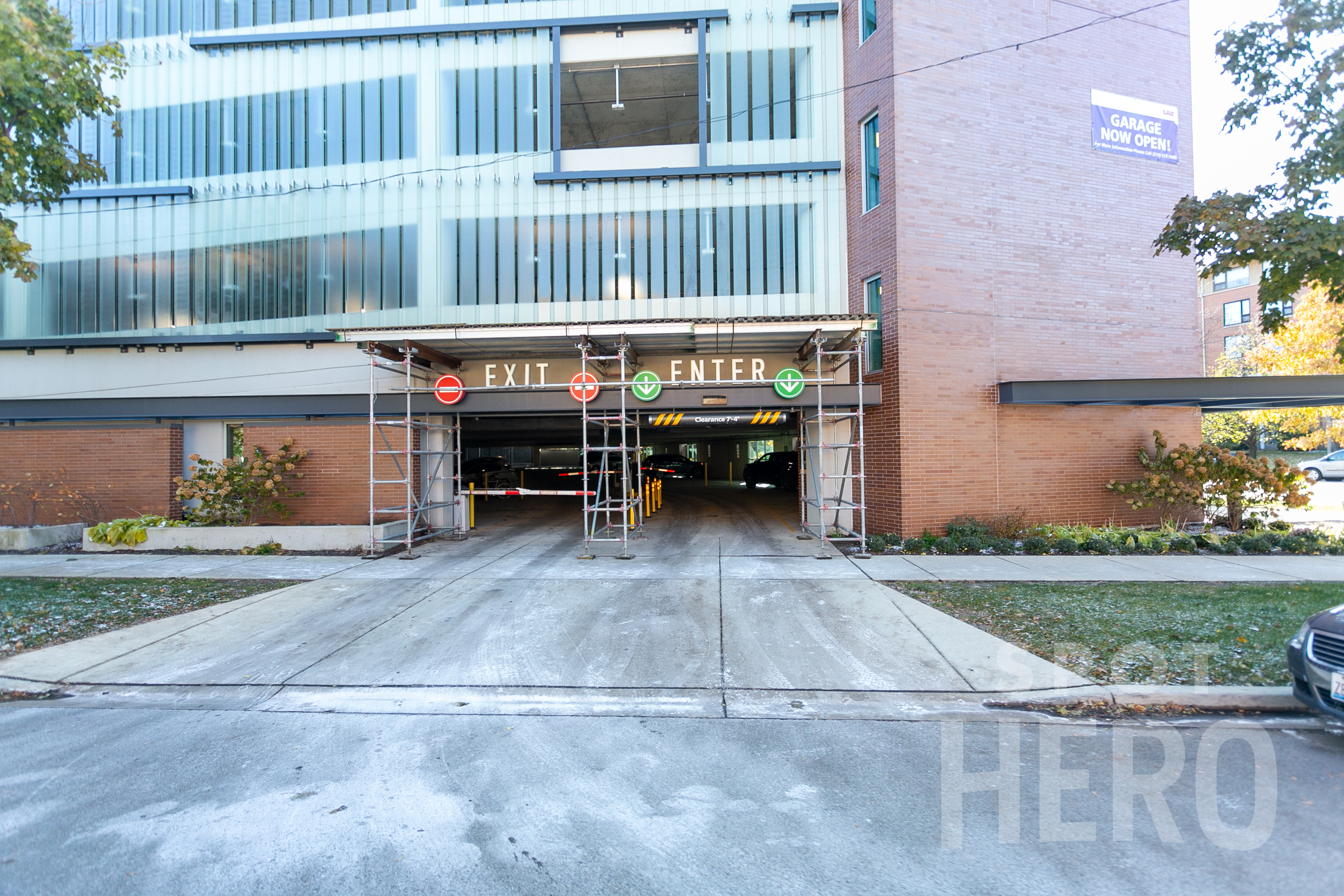 Photo of 1291 W Sherwin Ave (7331 N Sheridan Rd.)