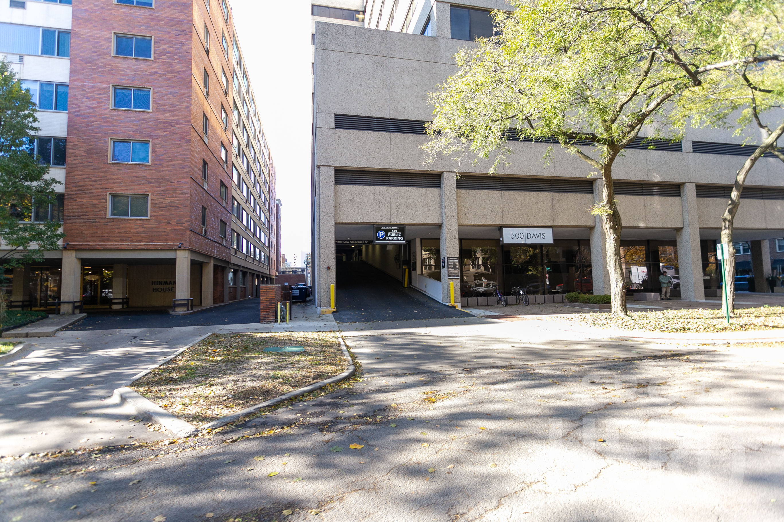 Photo of 1538 Hinman Ave. (500 Davis St.) - Garage