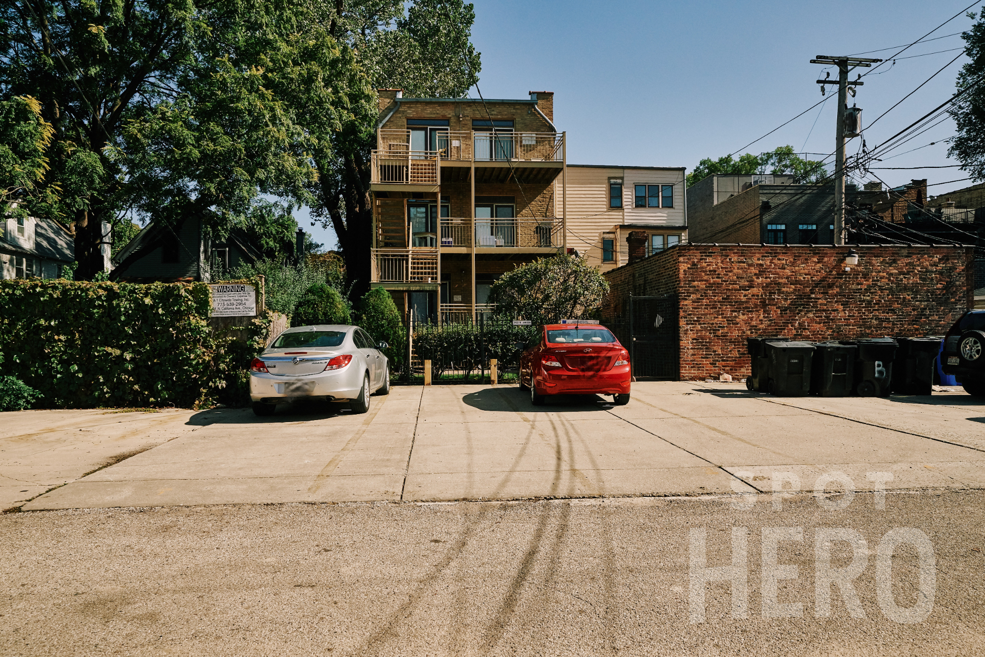 Photo of 3920 N Janssen Ave. - Spot #P1