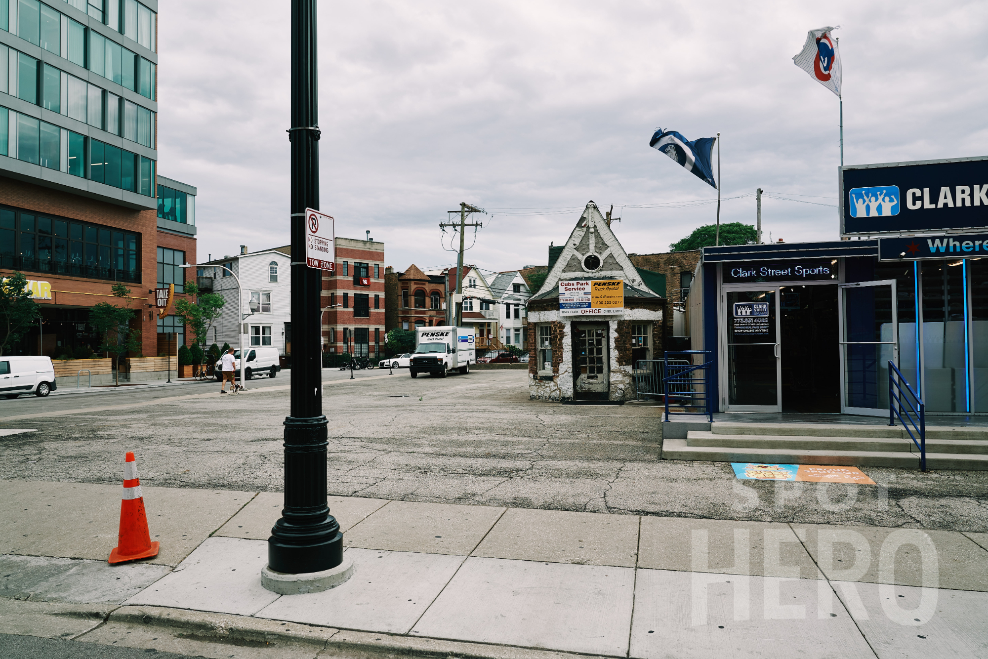 Photo of 3650 N Clark St.