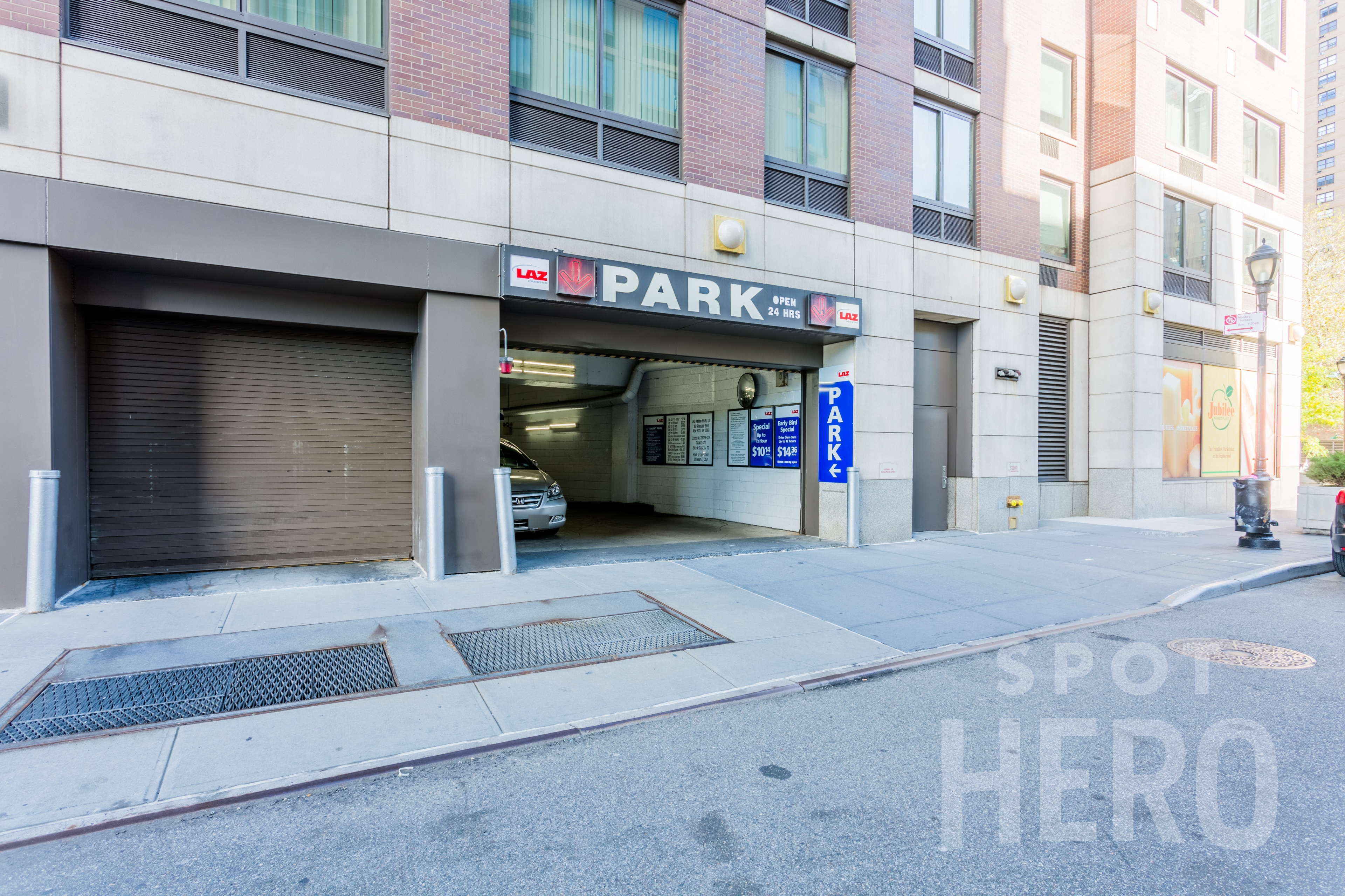 Photo of 445 W 68th St. (180 Riverside Blvd.) - Valet Garage