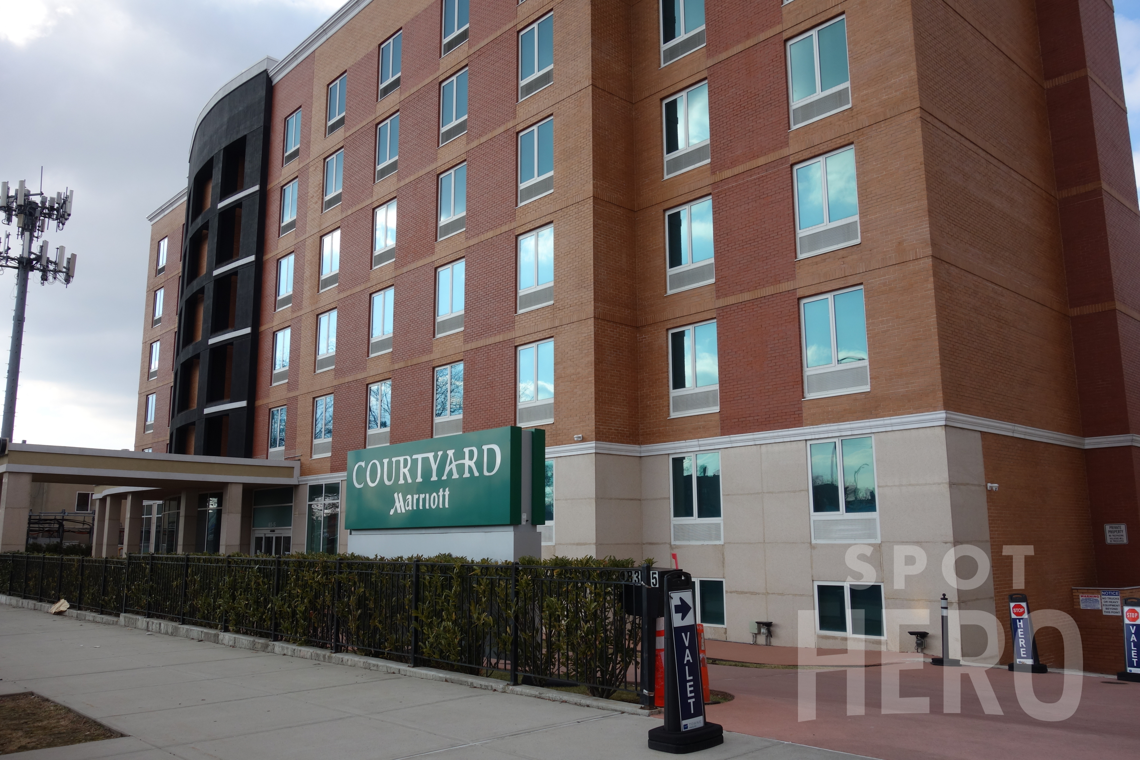 Photo of Courtyard by Marriott New York Queens/Fresh Meadows - LGA Covered Valet