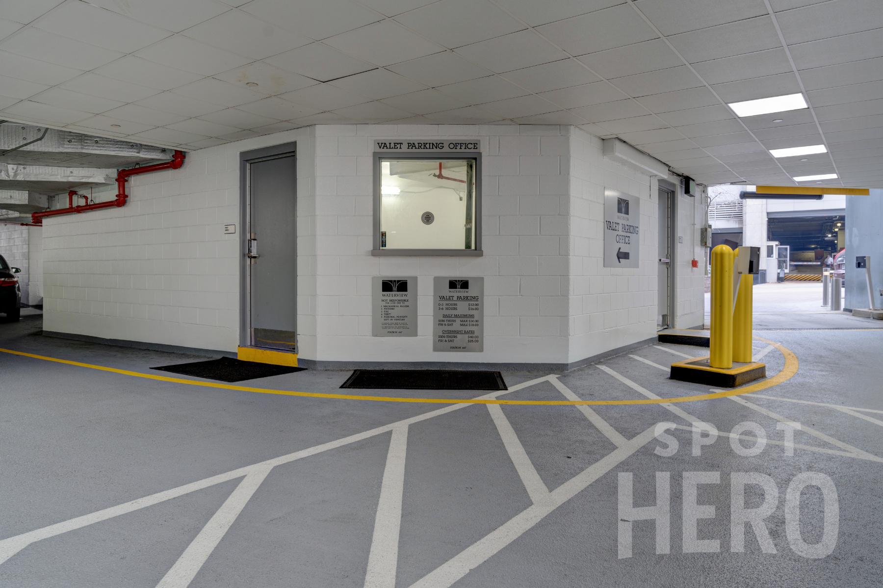 Photo of 1121 19th St. N (1919 N Lynn St.) - Le Meridien Hotel Valet - Lot 677