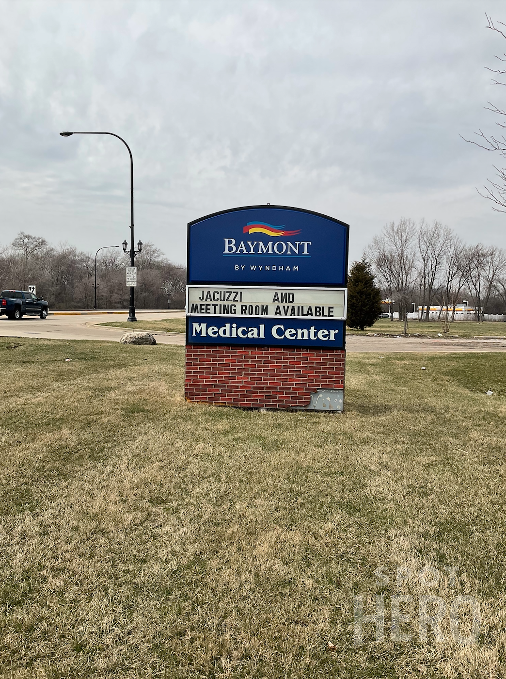 Photo of Baymont by Wyndham ORD - Uncovered Self Park