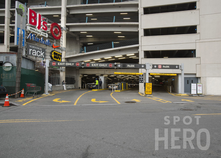 Photo of 129 Roosevelt Ave. (40-24 College Point Blvd.) - Skyview Mall Garage