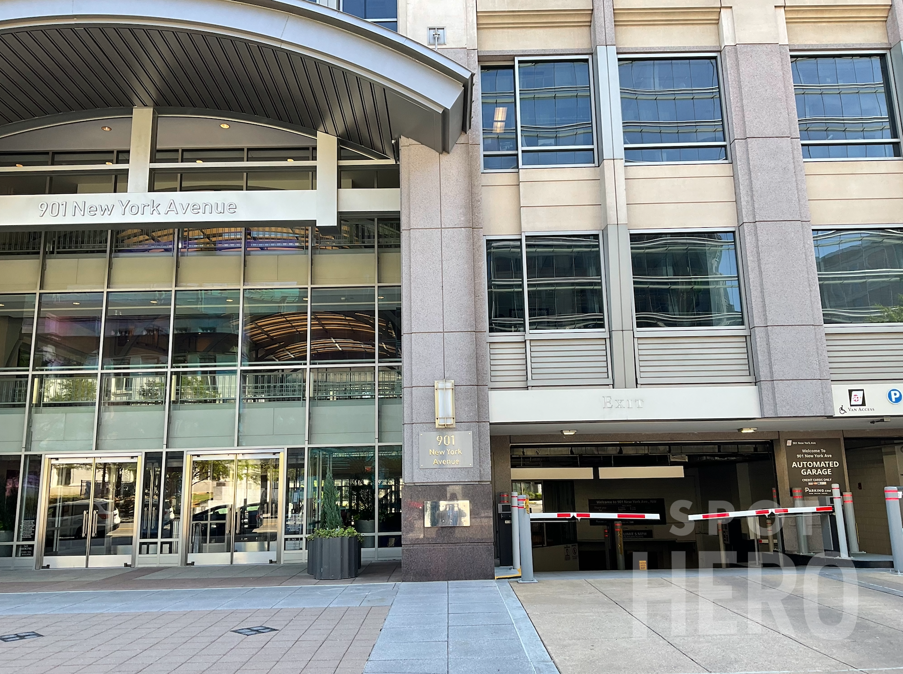 Photo of 901 New York Ave NW - Garage