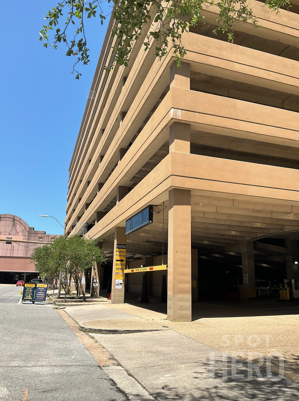 Photo of 1301 Girod St - Garage