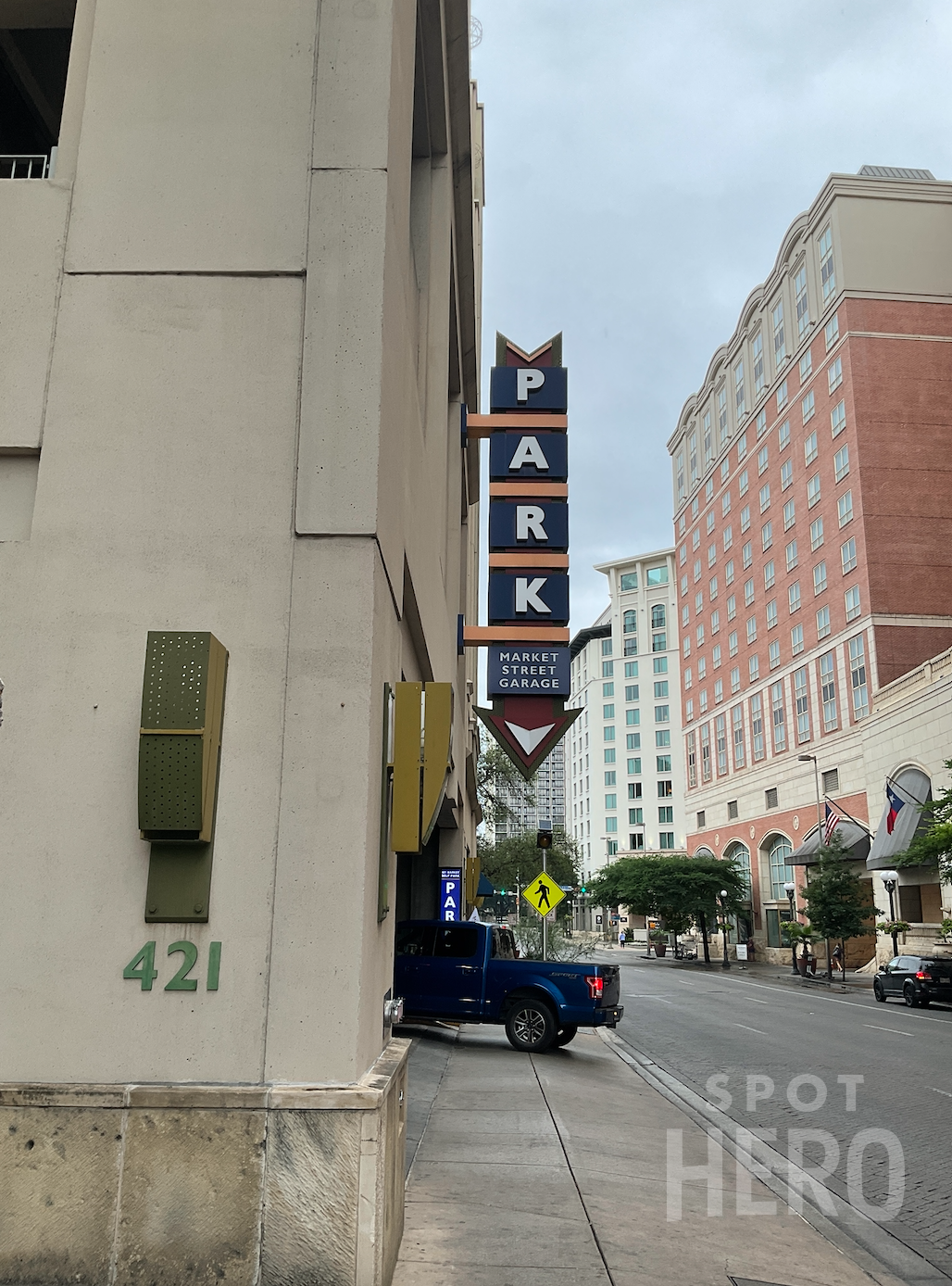 Photo of 421 W Market St. - SA001 - Garage