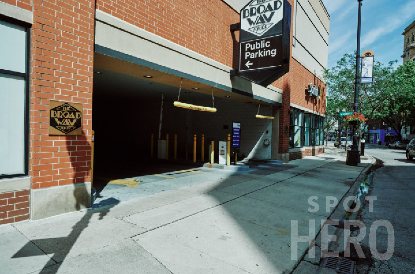 Photo of 2848 N Broadway - Broadway at Surf