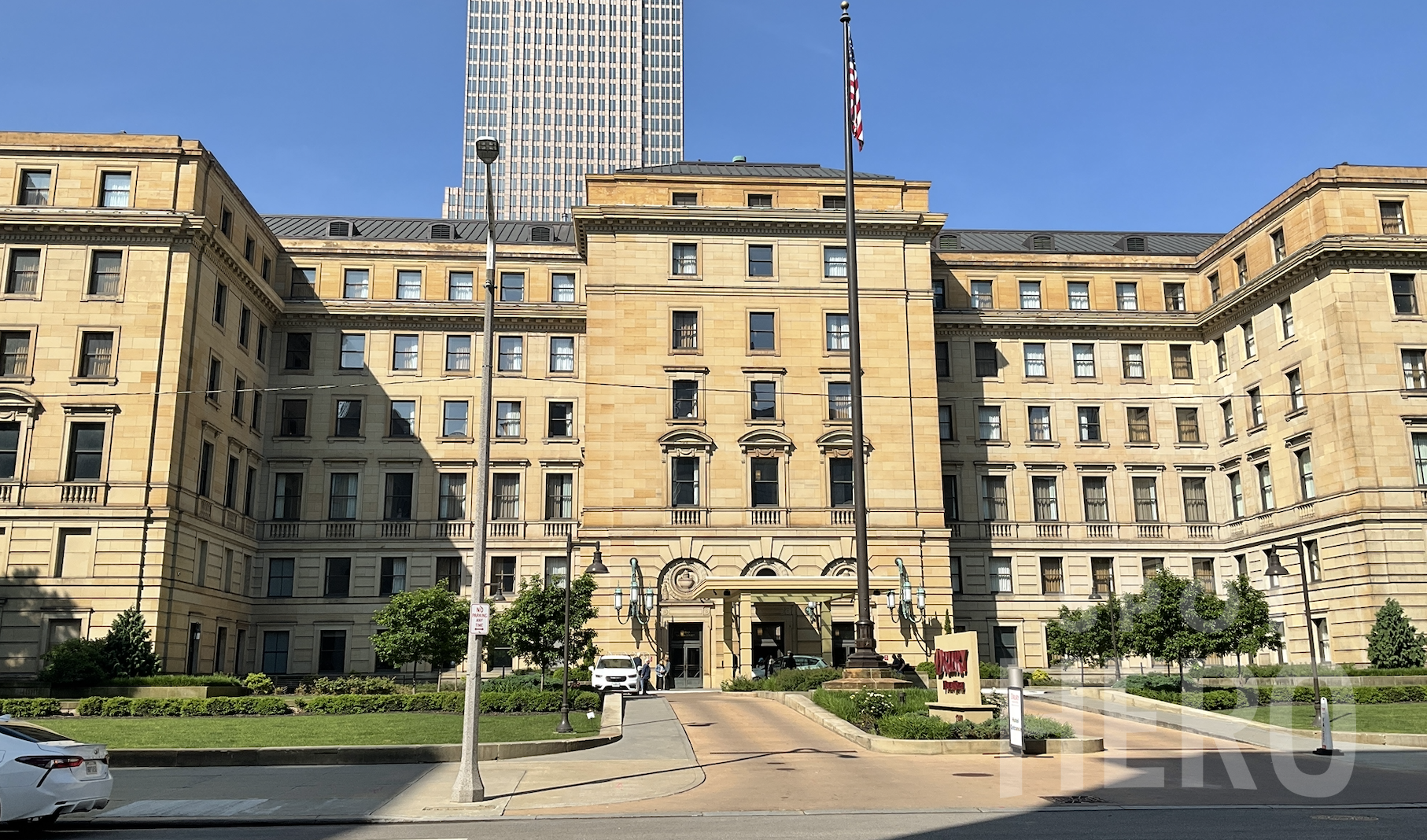 Photo of 1380 E 6th St. - Drury Plaza Hotel Valet
