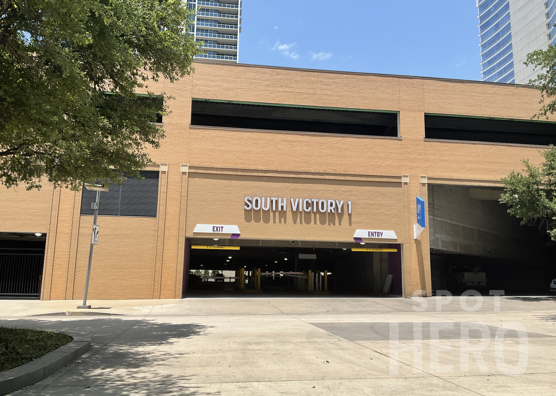 Photo of 2401 Victory Ave. - Garage