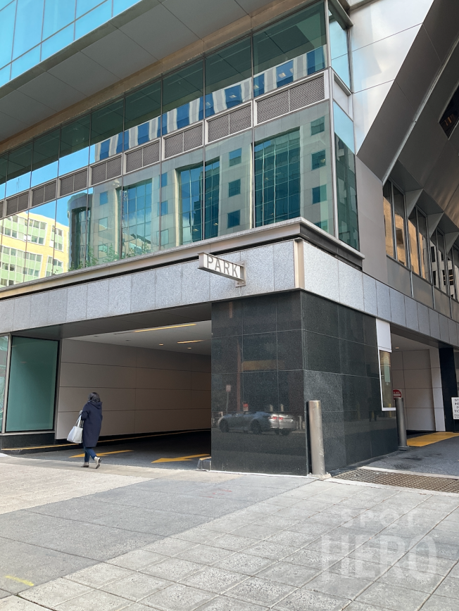 Photo of 1820 L St NW (1801 K St NW) - Garage
