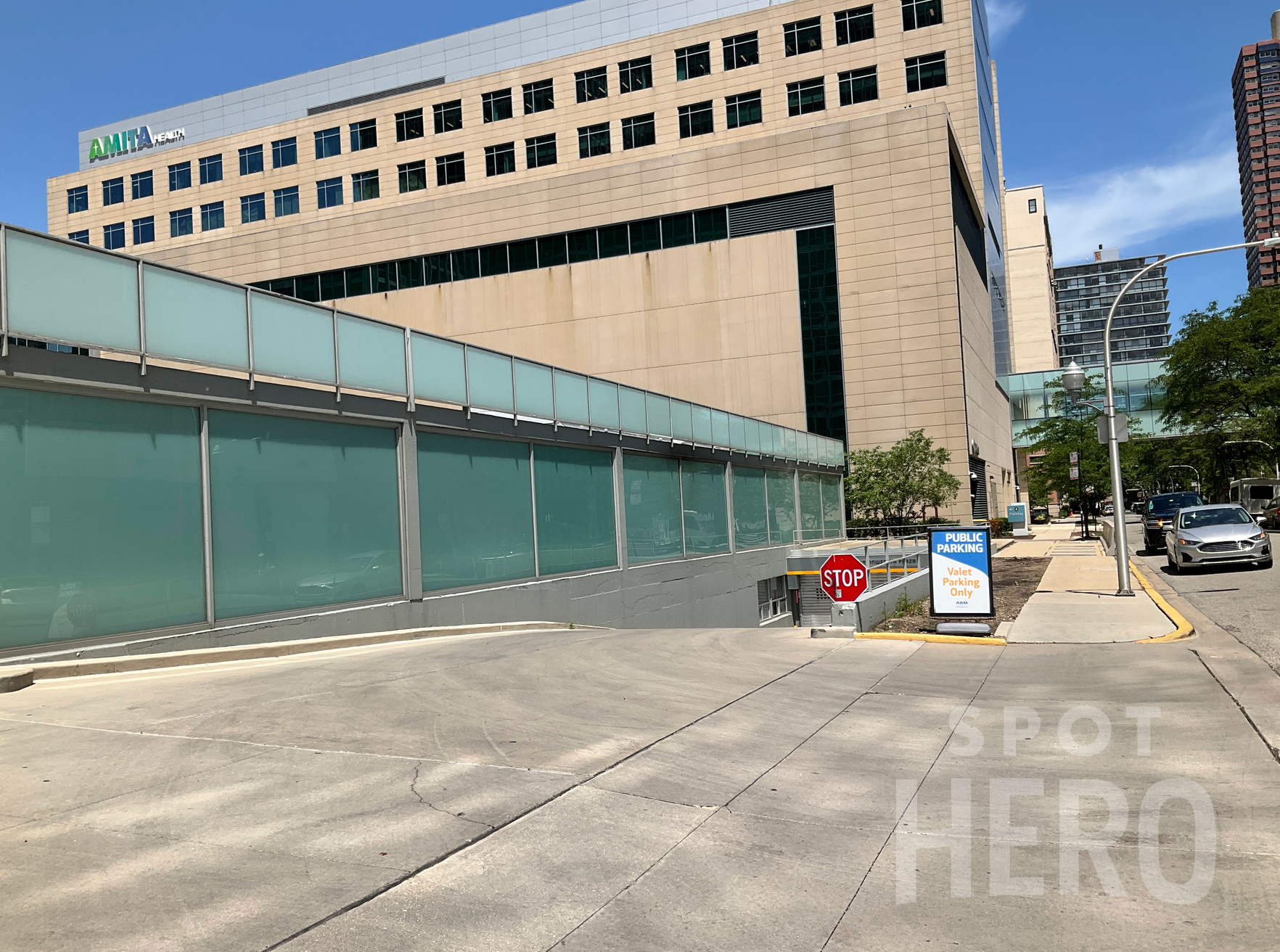 Photo of 2822 N Commonwealth Ave - Commonwealth Plaza