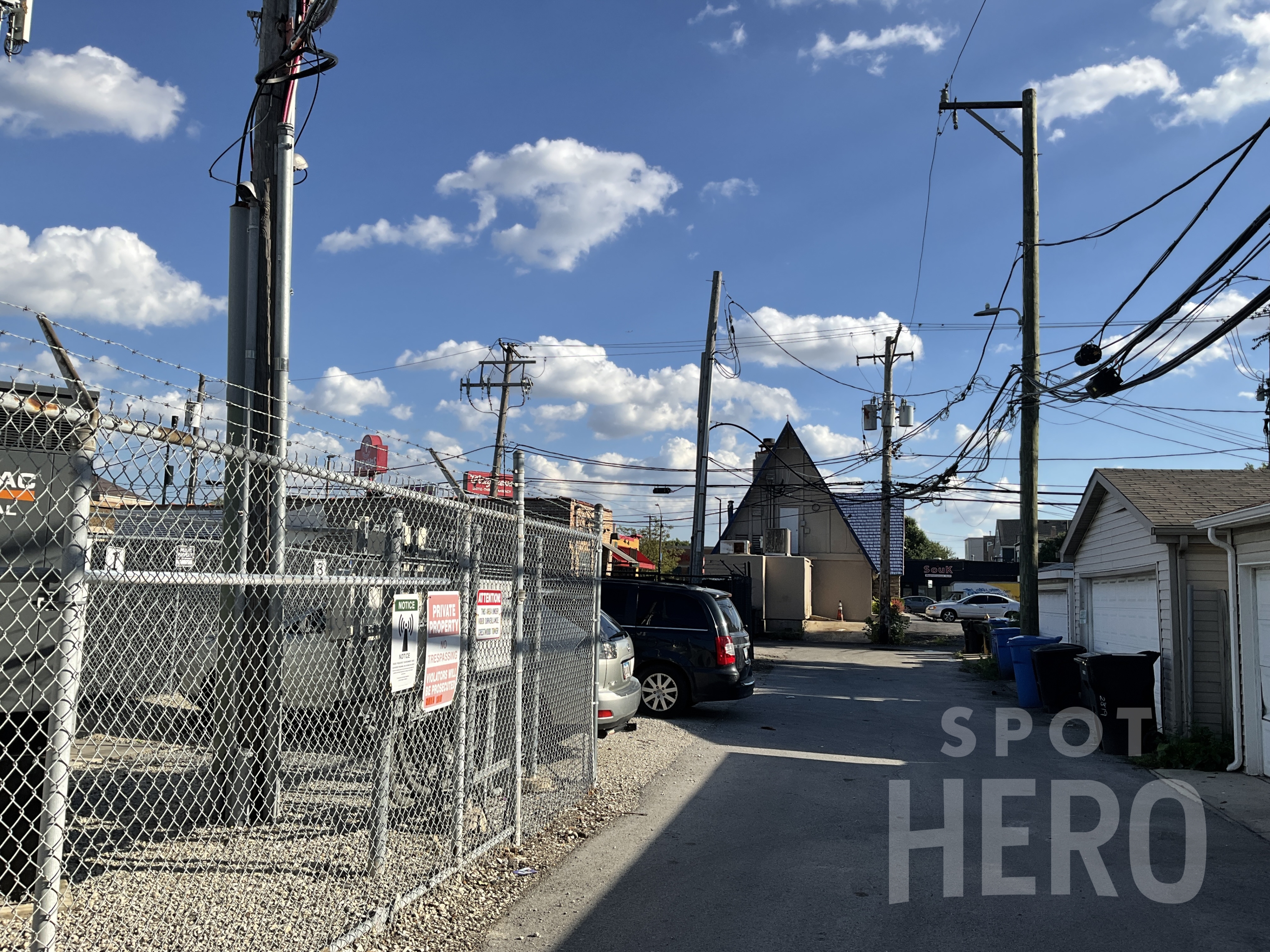 Photo of 2816 N California Ave. - Alley Spots