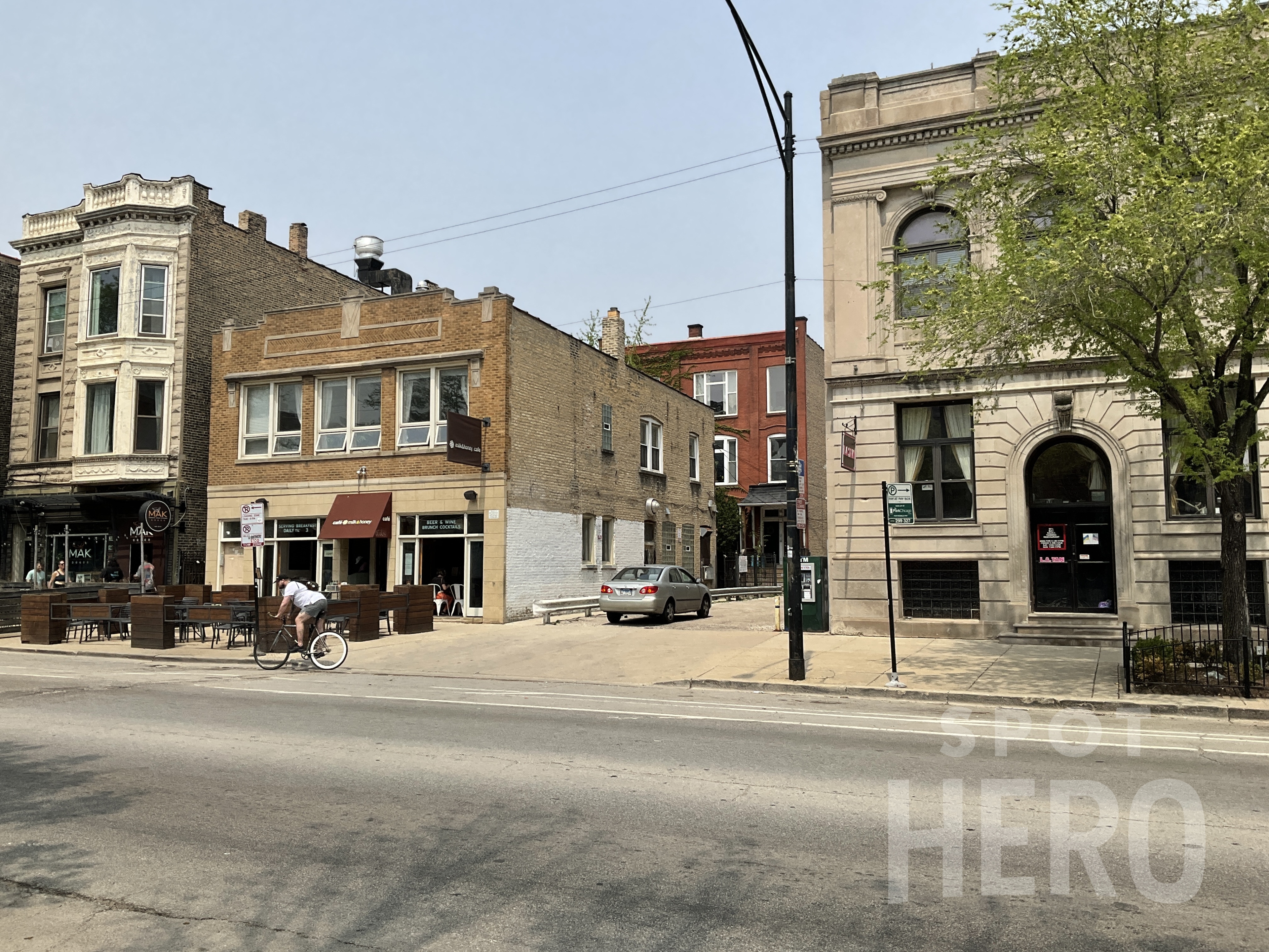 Photo of 1916 W Division St. - VIP Parking Services