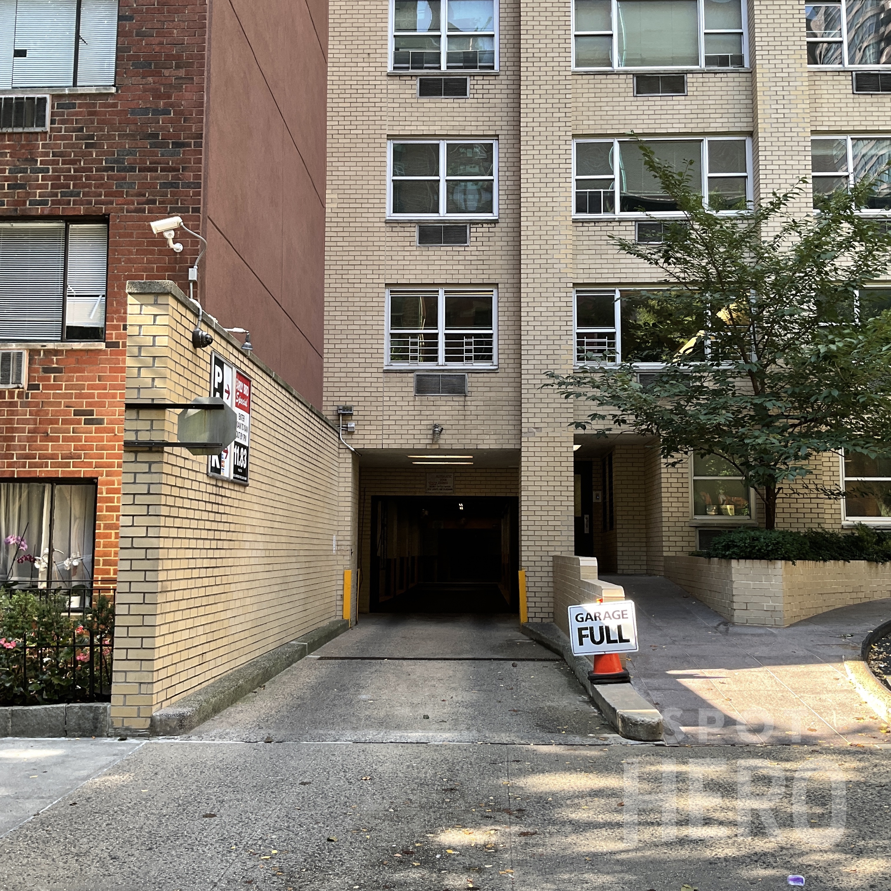 Photo of 500 E 85th St. - Valet Garage