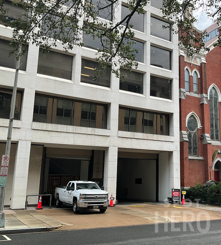 Photo of 1512 M St NW (1156 15th St NW) - Valet