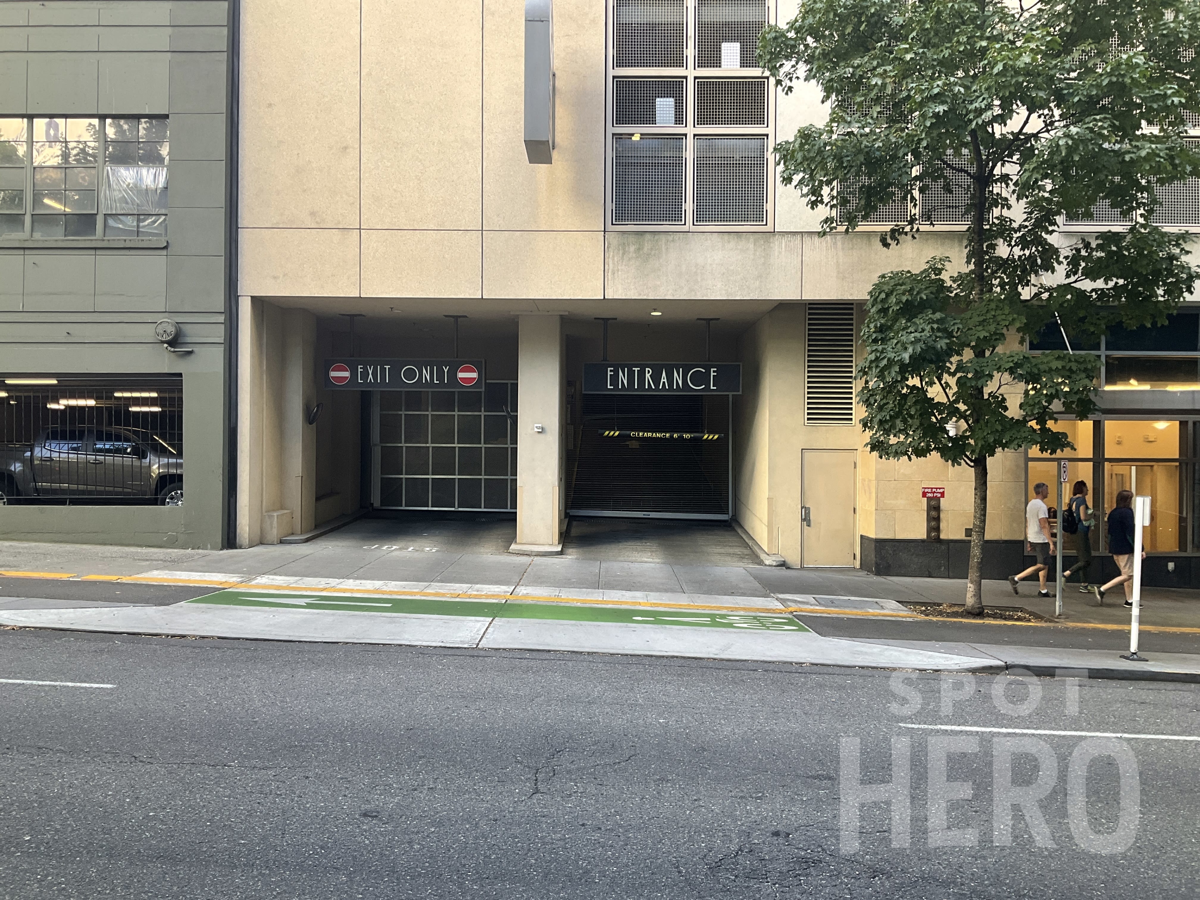Photo of 1919 7th Ave.(1942 Westlake Ave.) -Metropolitan Tower Garage
