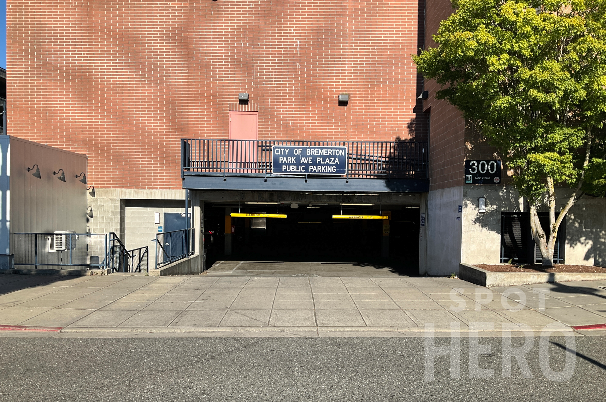Photo of 367 Park Ave. - Park Plaza Garage 92