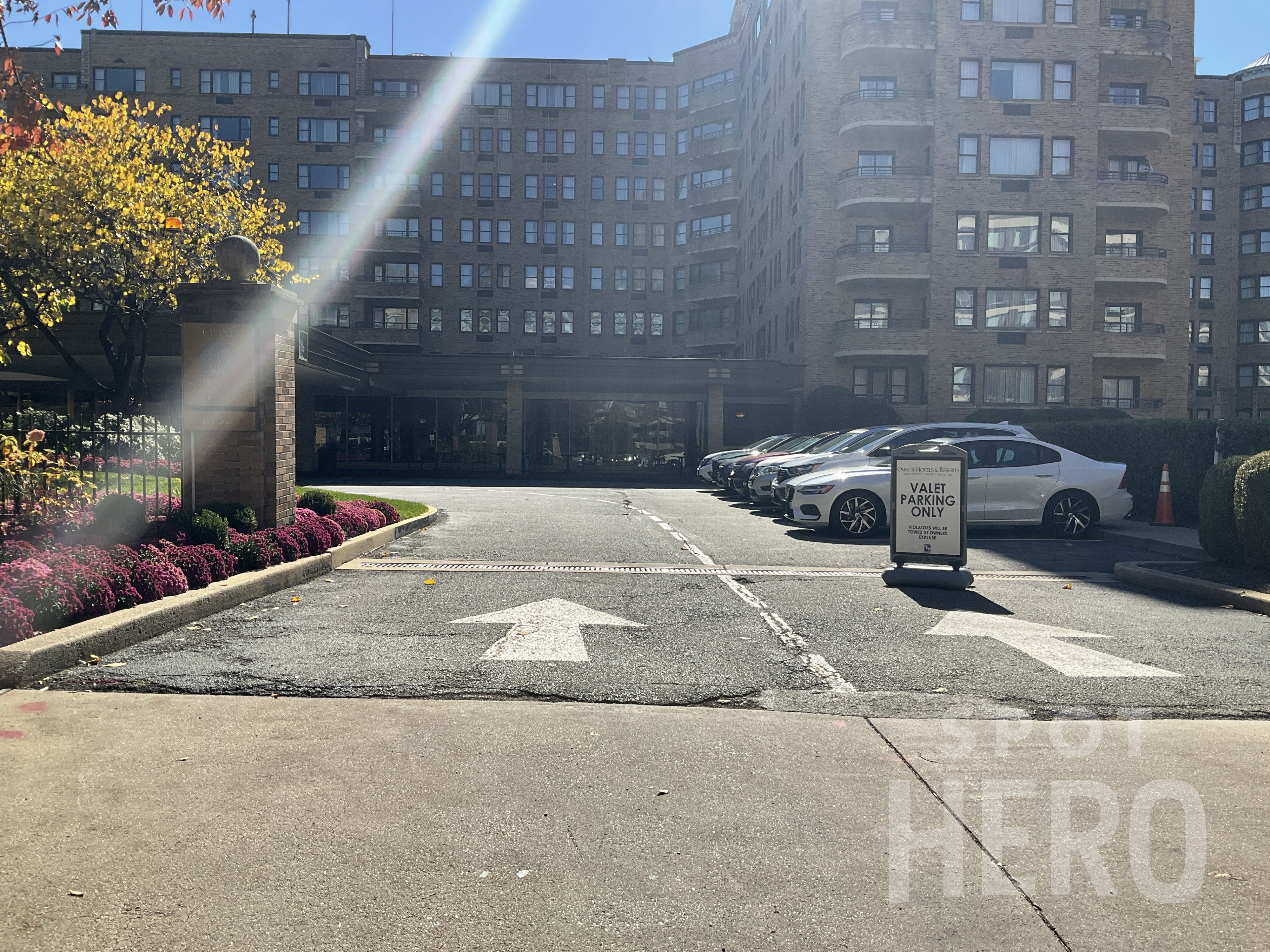 Photo of 2500 Calvert St. NW - Omni Shoreham Hotel Valet