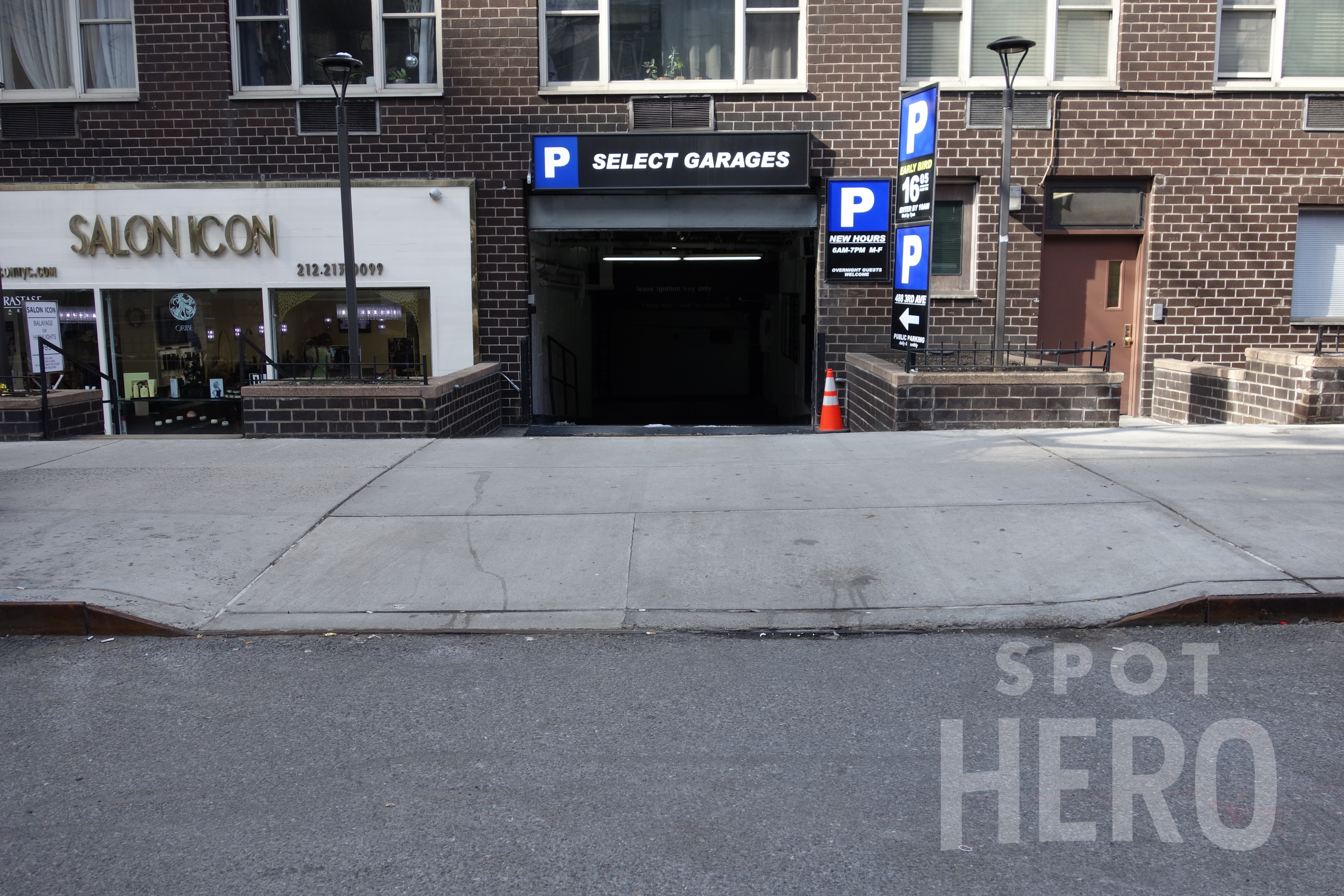 Photo of 488 3rd Ave. - Select Garages