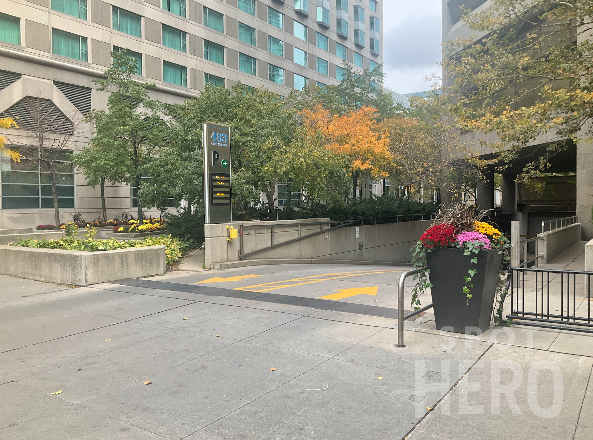 Photo of 483 Bay St. - Bell Trinity Square Garage - Lot 235