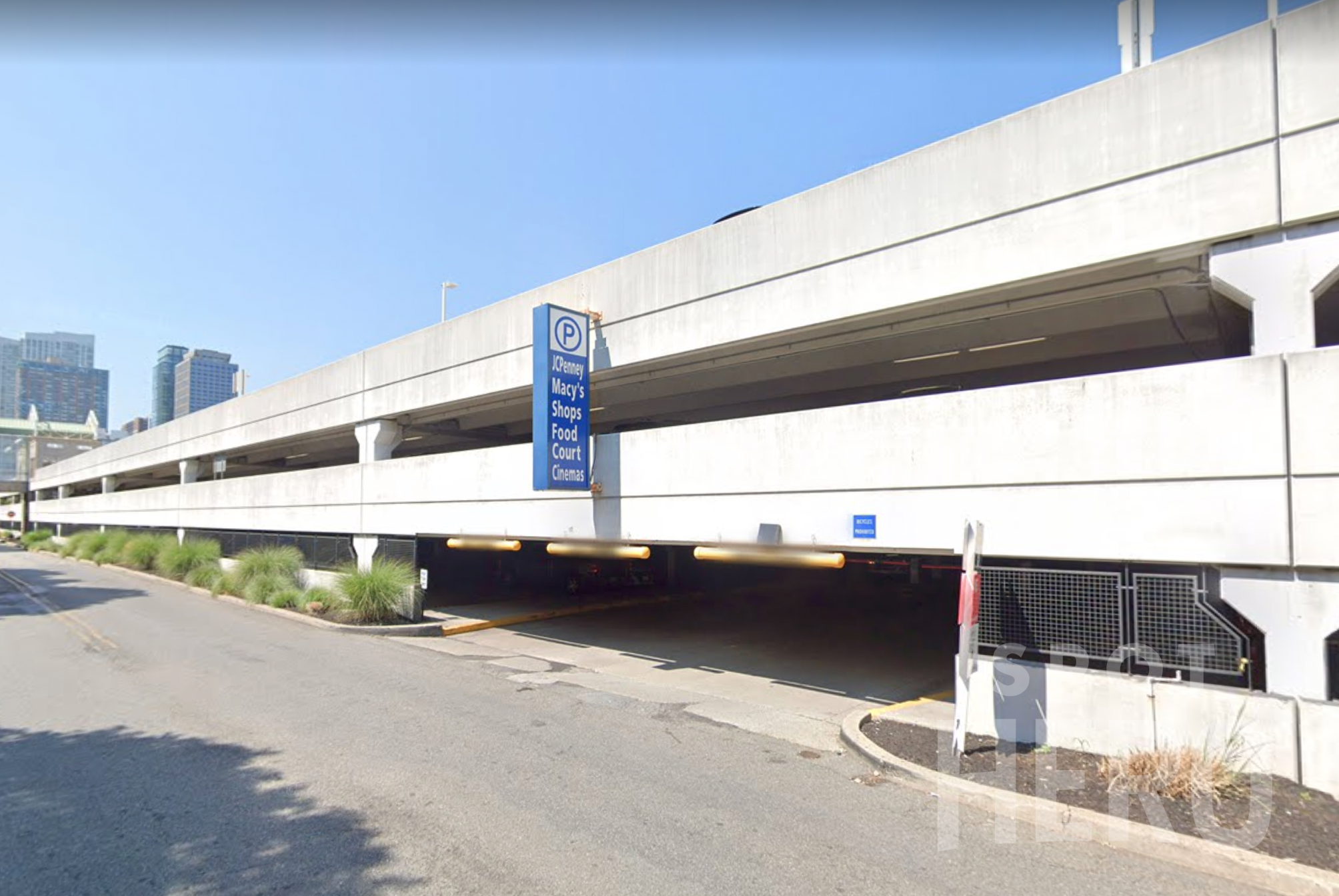 Photo of 49 Mall Drive West - Garage