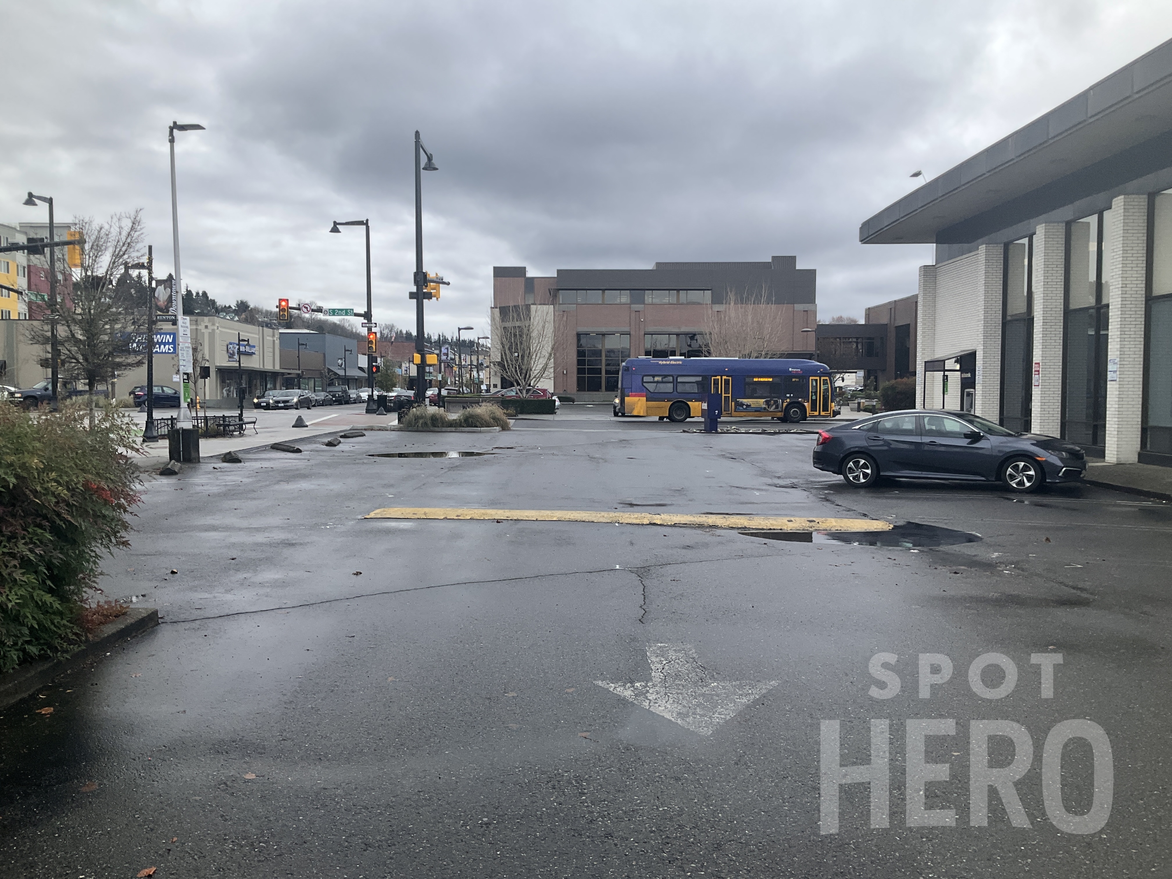 Photo of 858 S 2nd St - US Bank Lot
