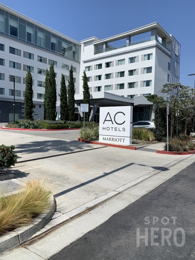 Photo of AC Marriott - Covered Self Park (SoFi)