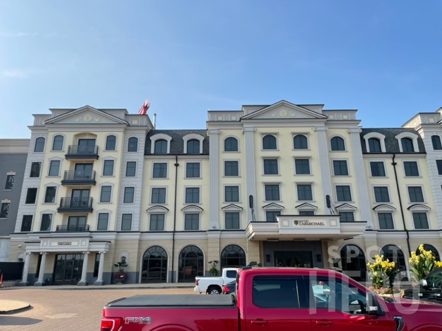 Photo of 1 Carmichael Sq. - Hotel Carmichael Valet