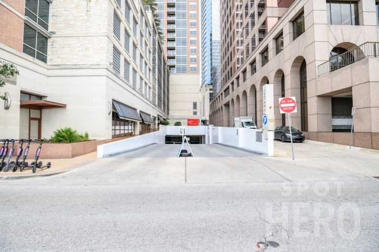Photo of 140 West Cesar Chavez St. - Garage
