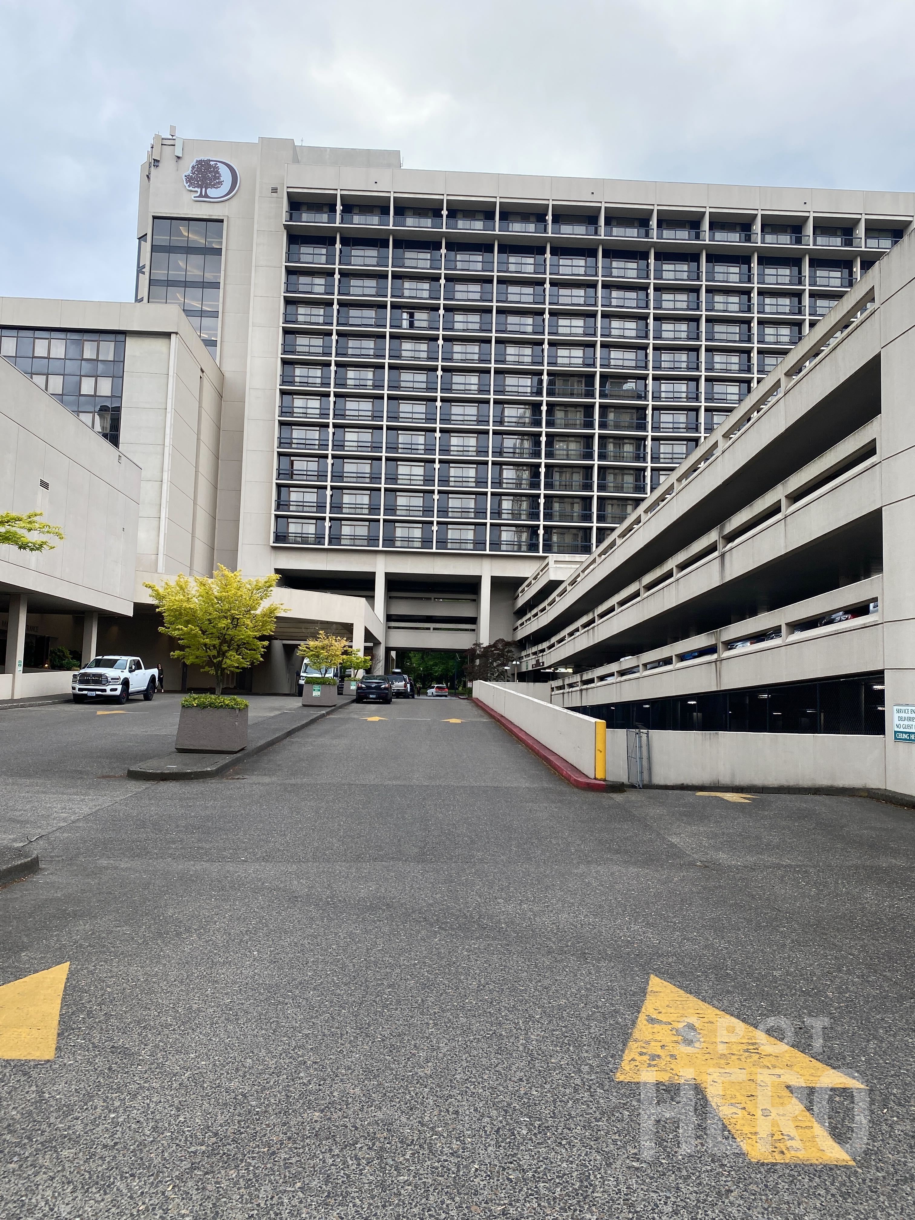Photo of 1000 NE Multnomah St - DoubleTree by Hilton - Portland