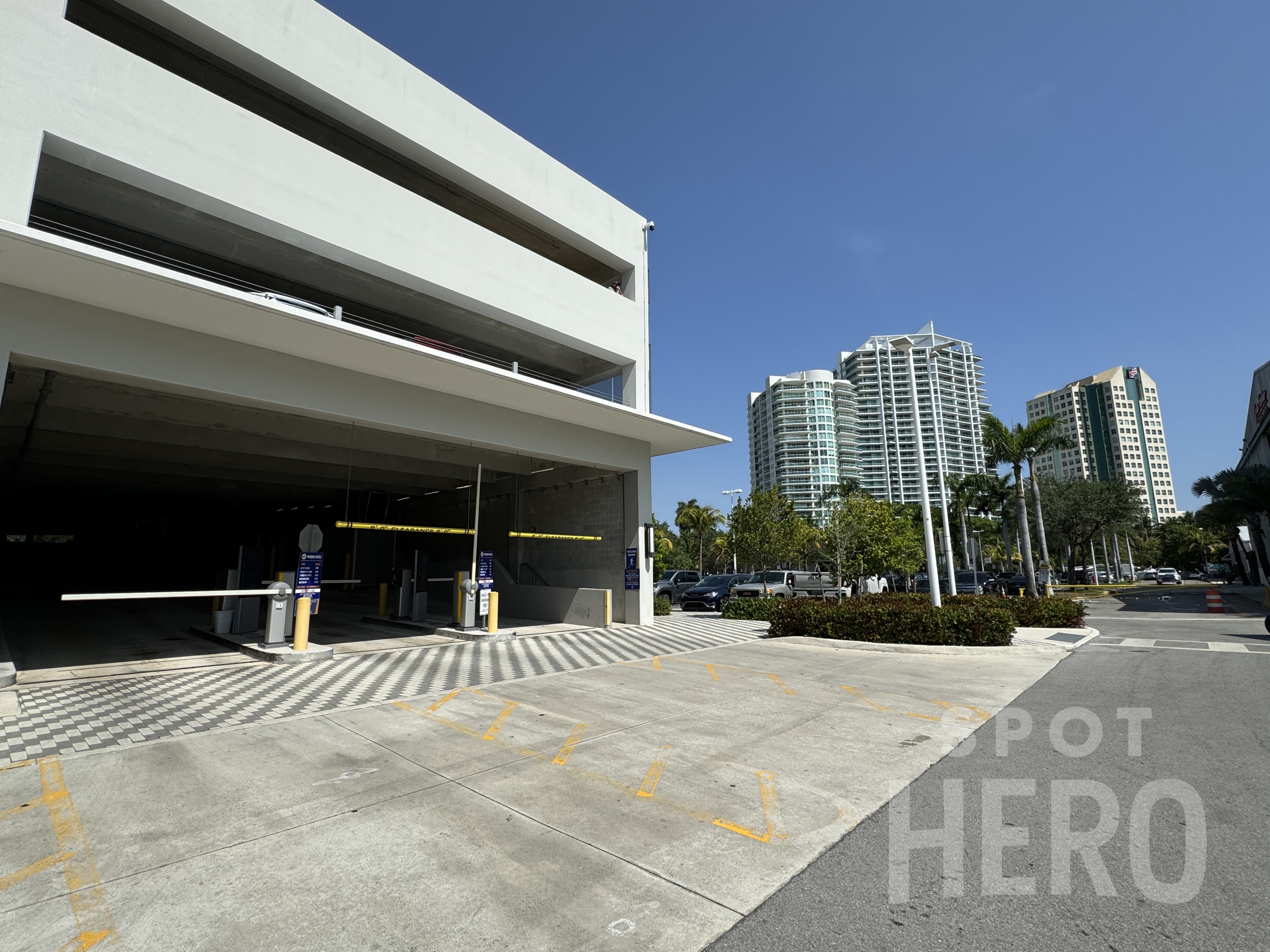 Photo of Regatta Harbor Garage - 3351 Pan American Dr.