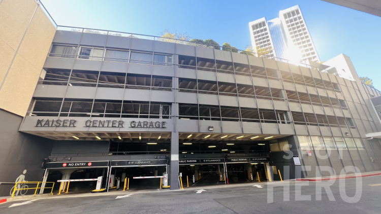 Photo of 300 Lakeside Dr. - Kaiser Center Garage