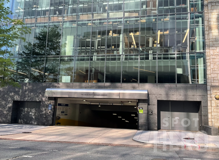 Photo of 1101 New York Ave. NW - Garage