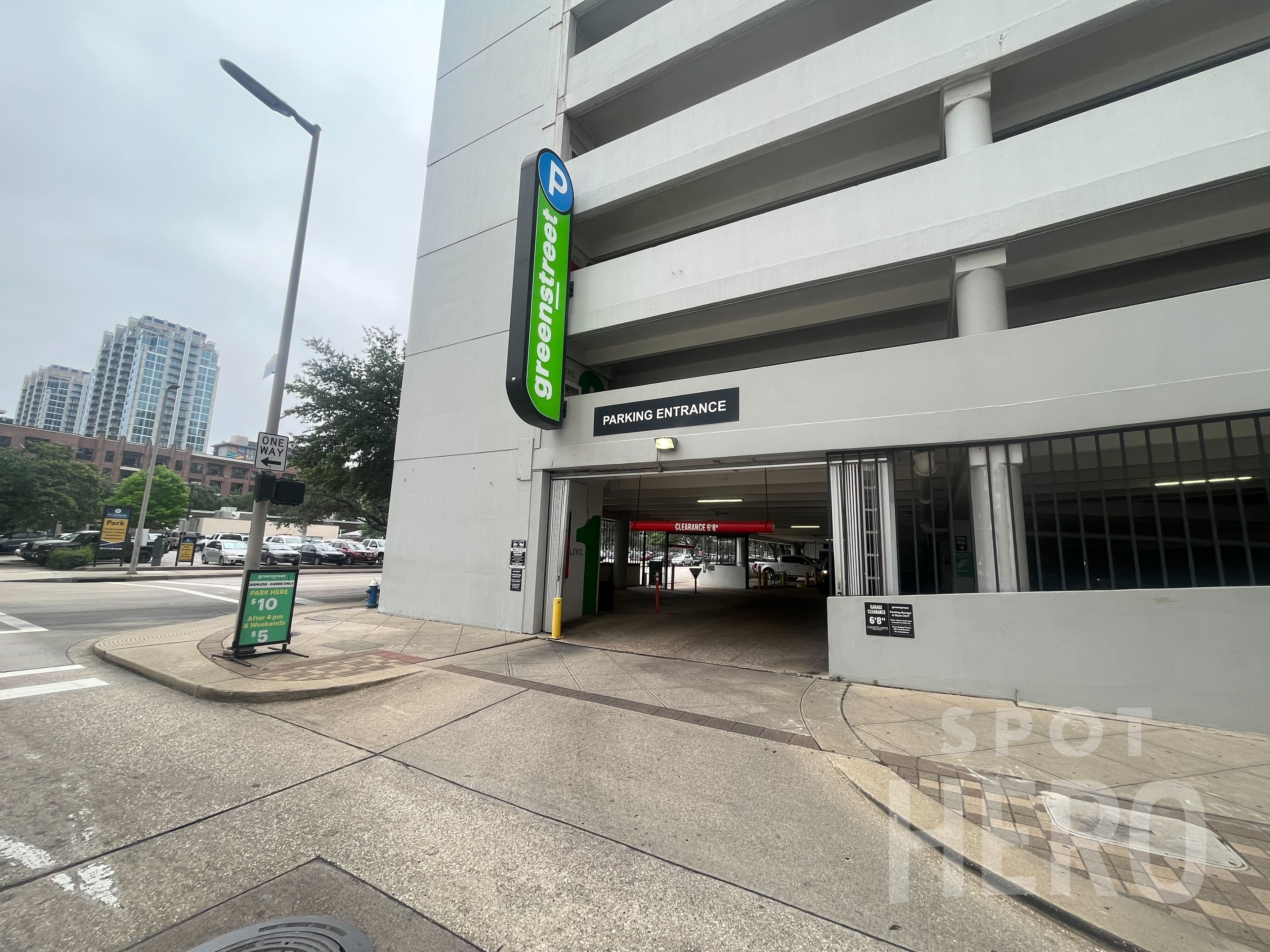 Photo of 1320 Fannin St. (1301 Main St.) - Green Street Garage