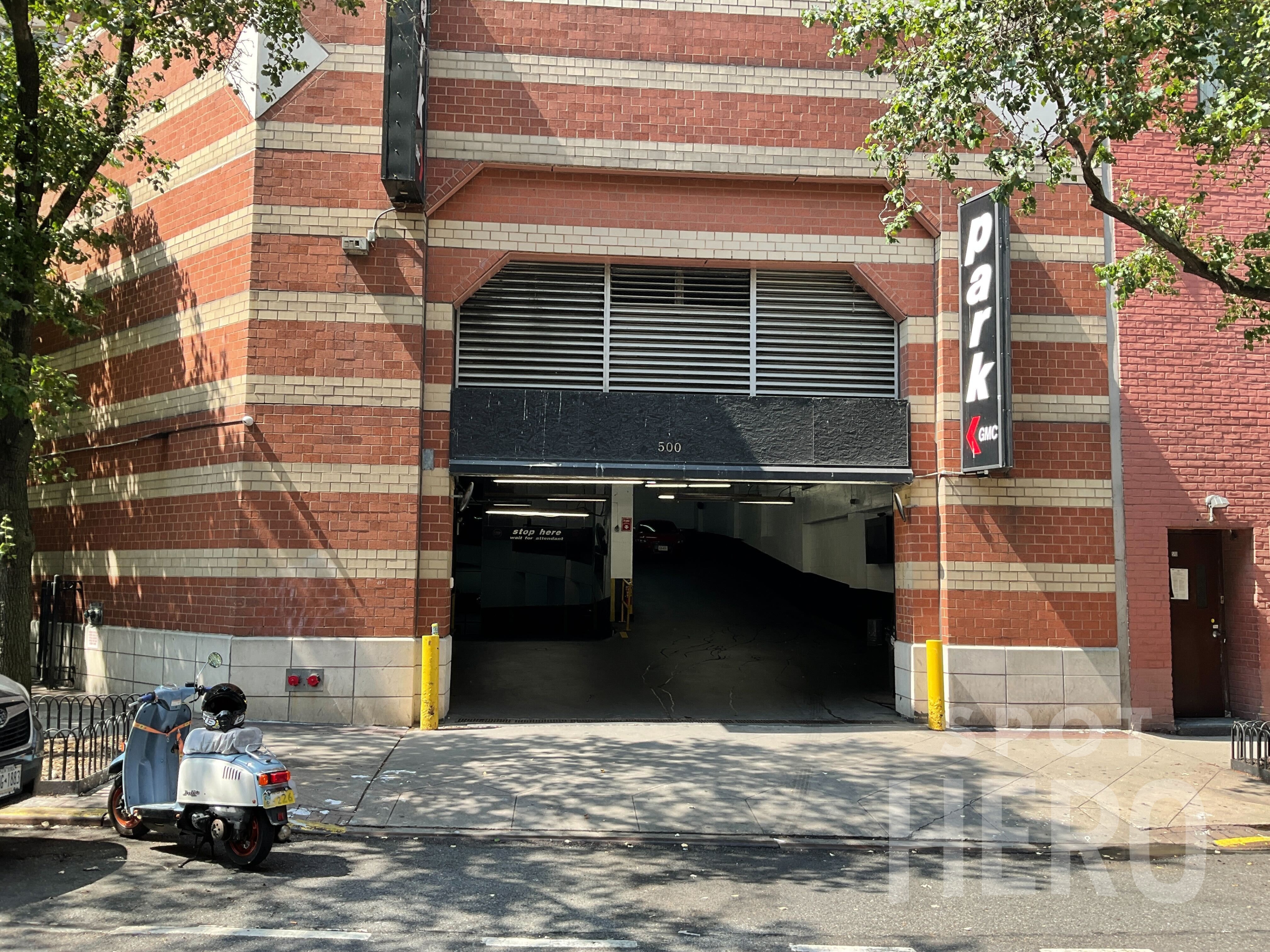 Photo of 500 W 43rd St. - Garage