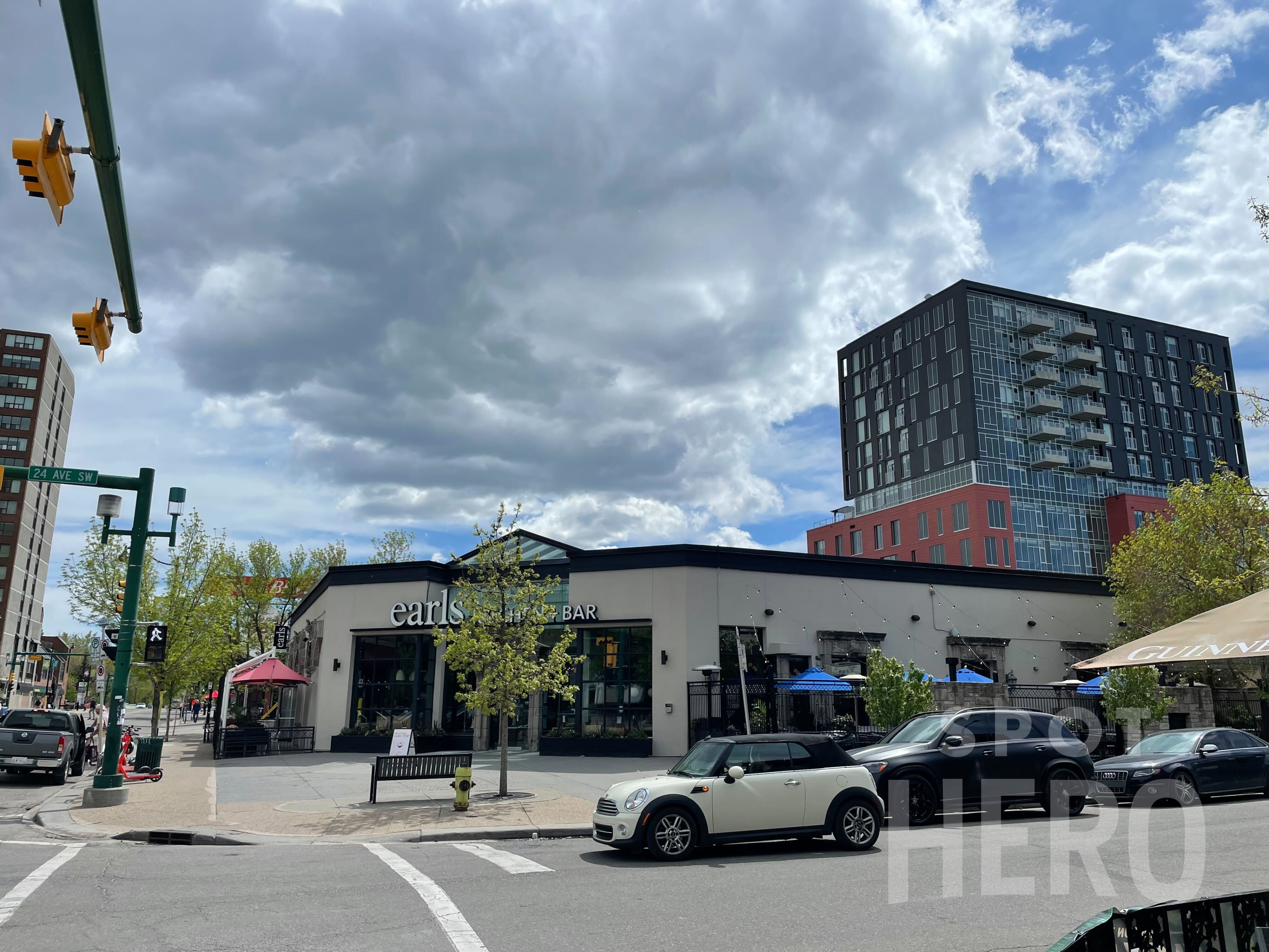 Photo of 507 24 Ave. SW (2401 4 St. SW) - EARLS TIN PALACE - Lot G046