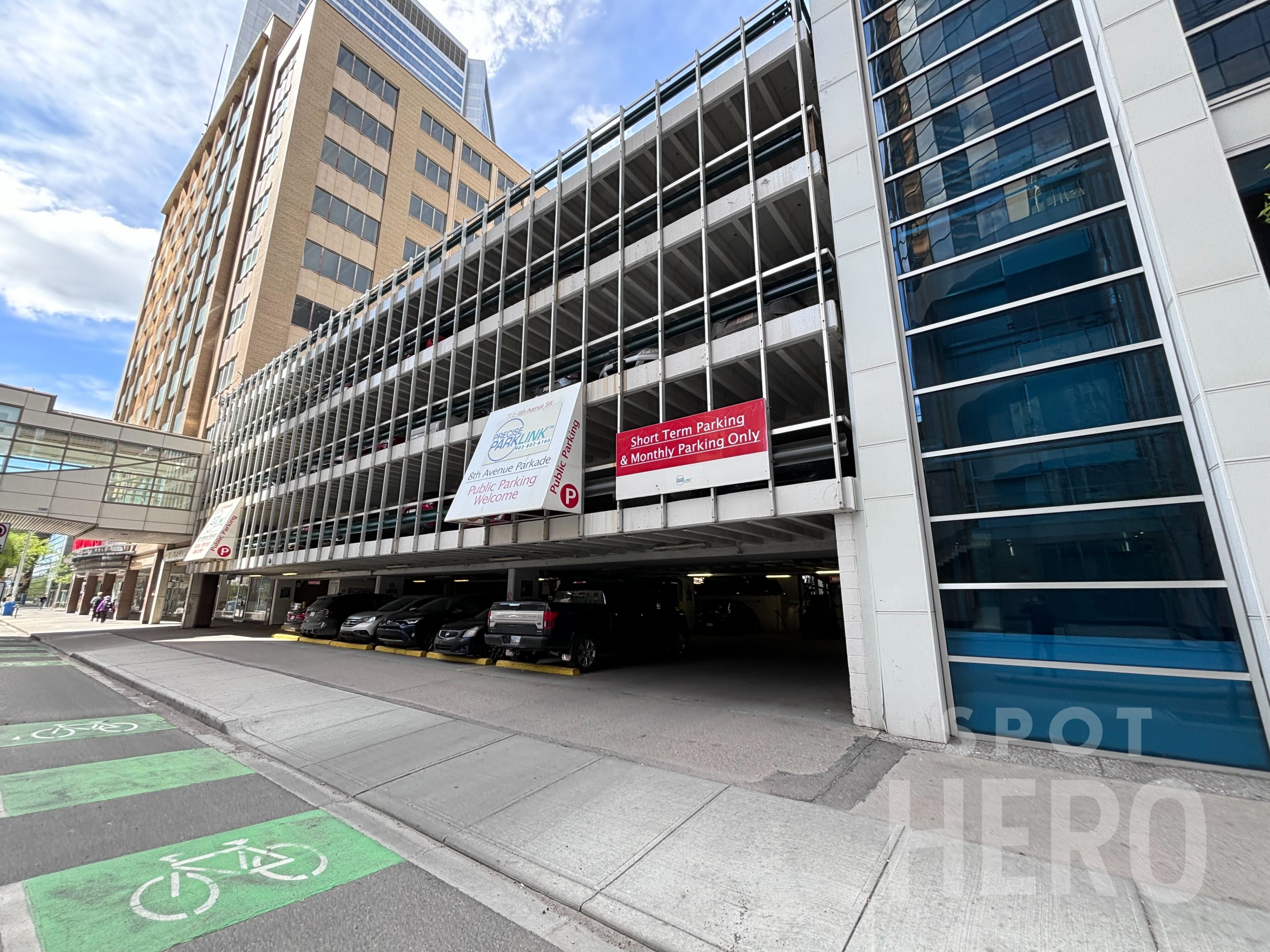 Photo of 772 8th Ave. SW - 8th Ave. Parkade - L3001