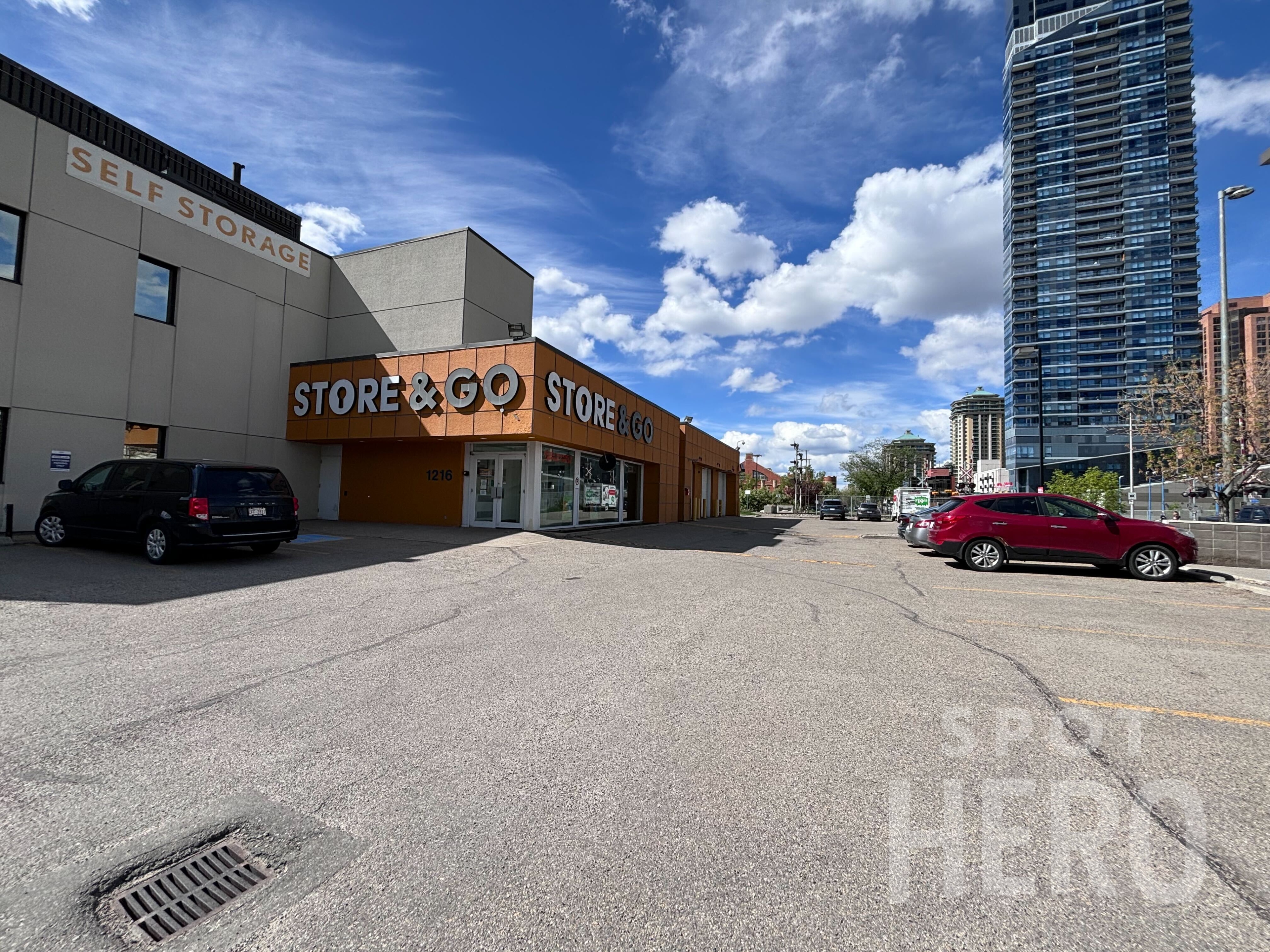 Photo of 1216 10 Ave. SW - Store & Go - G0152