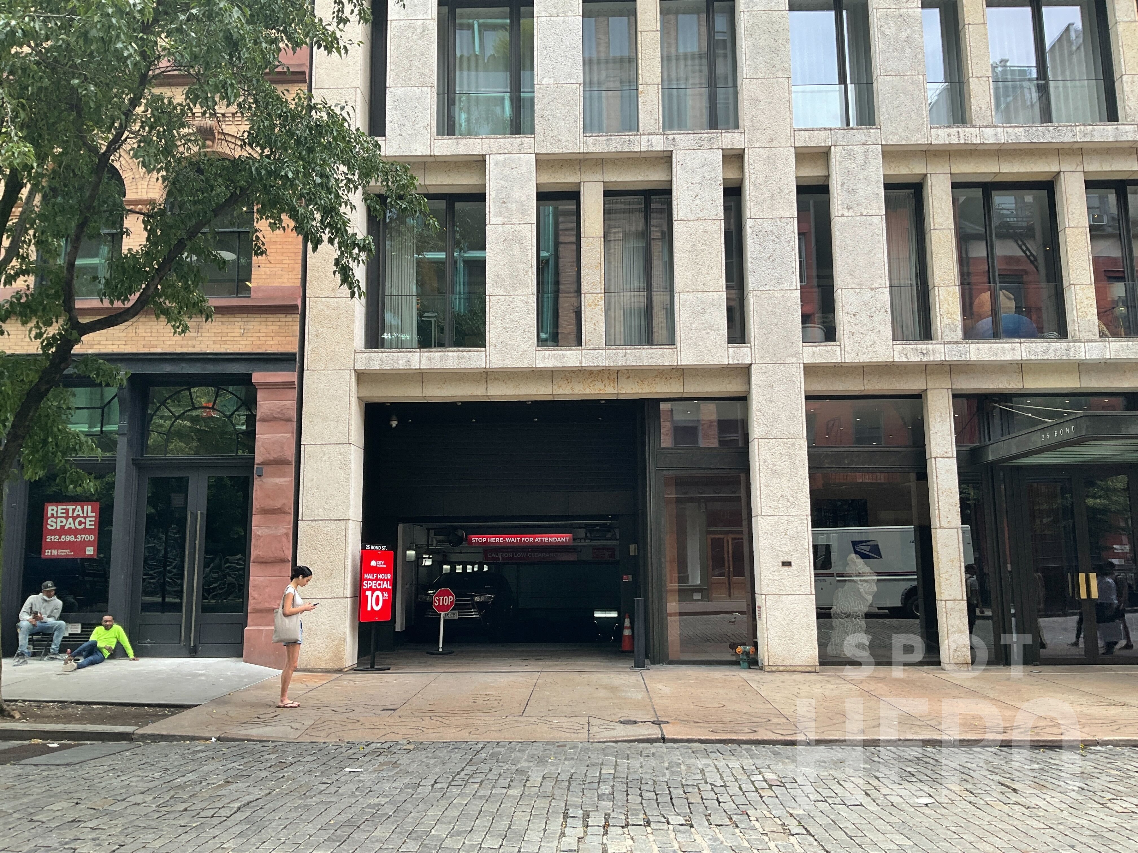 Photo of 25 Bond St. - Valet