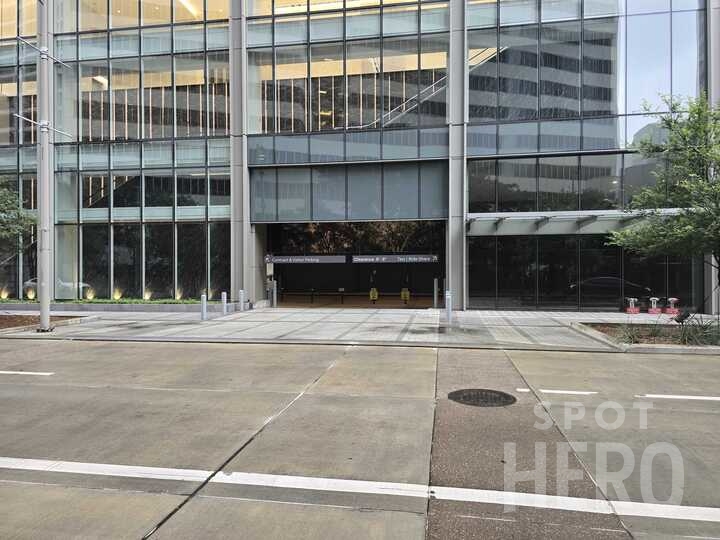 Photo of 909 Fannin St. - 2 Houston Center Garage