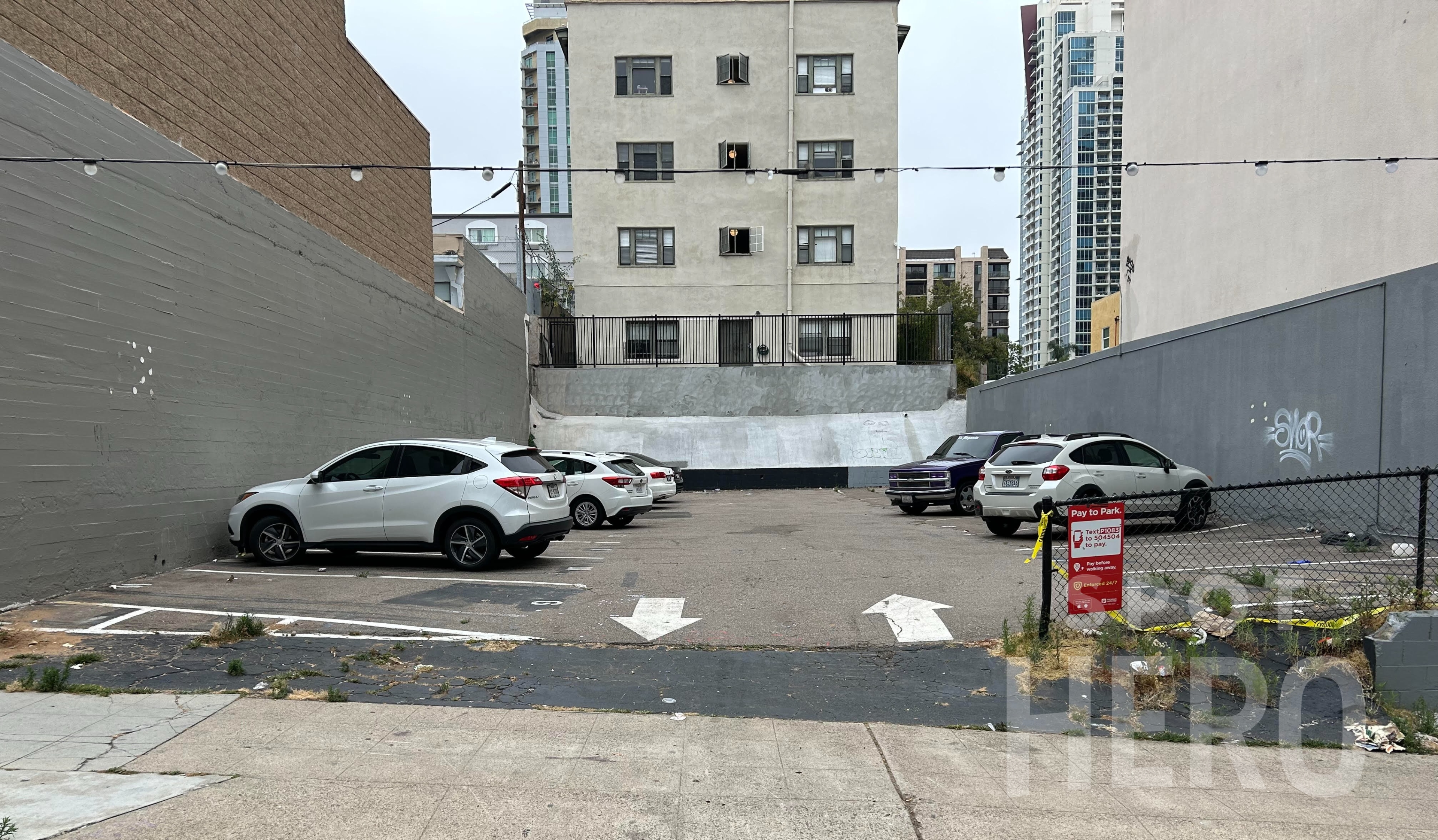 Photo of 1345 Sixth Ave. - Malek Lot (P1083)